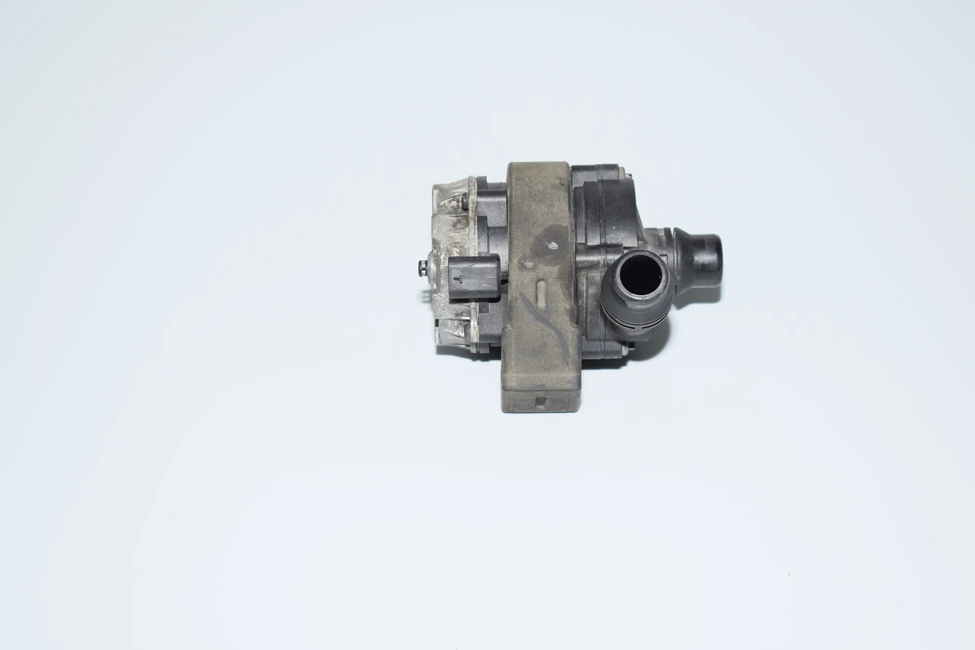 Auxiliary Water Pump – OEM 8600285 · BMW i3 (I01) Electric 2015