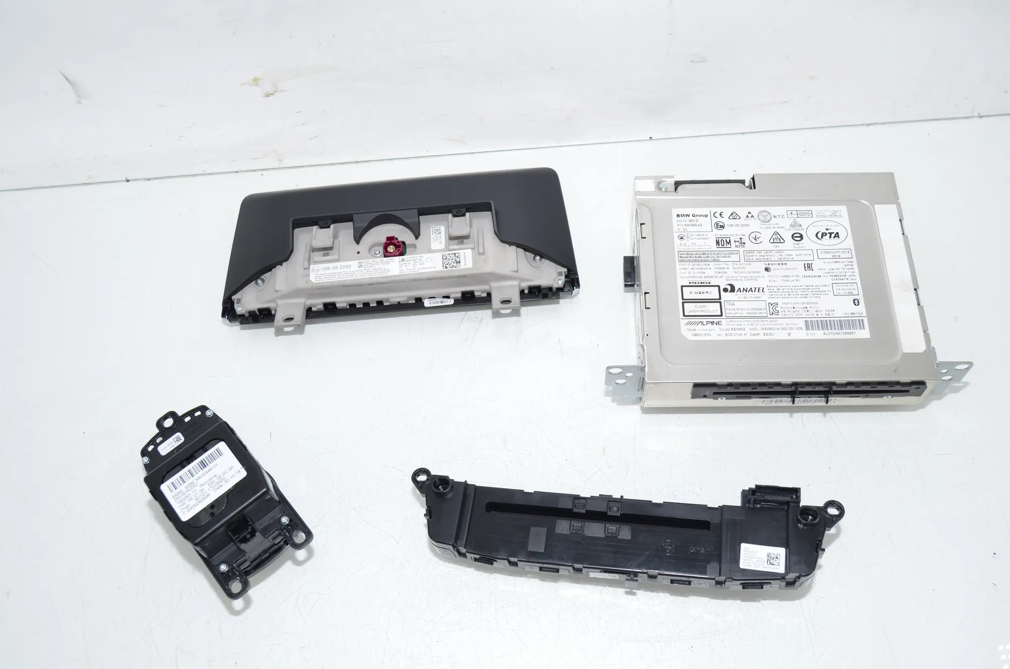 Navigation System – OEM 5A0BE42 · BMW X1 (F48) sDrive 18 d 2019 – 3