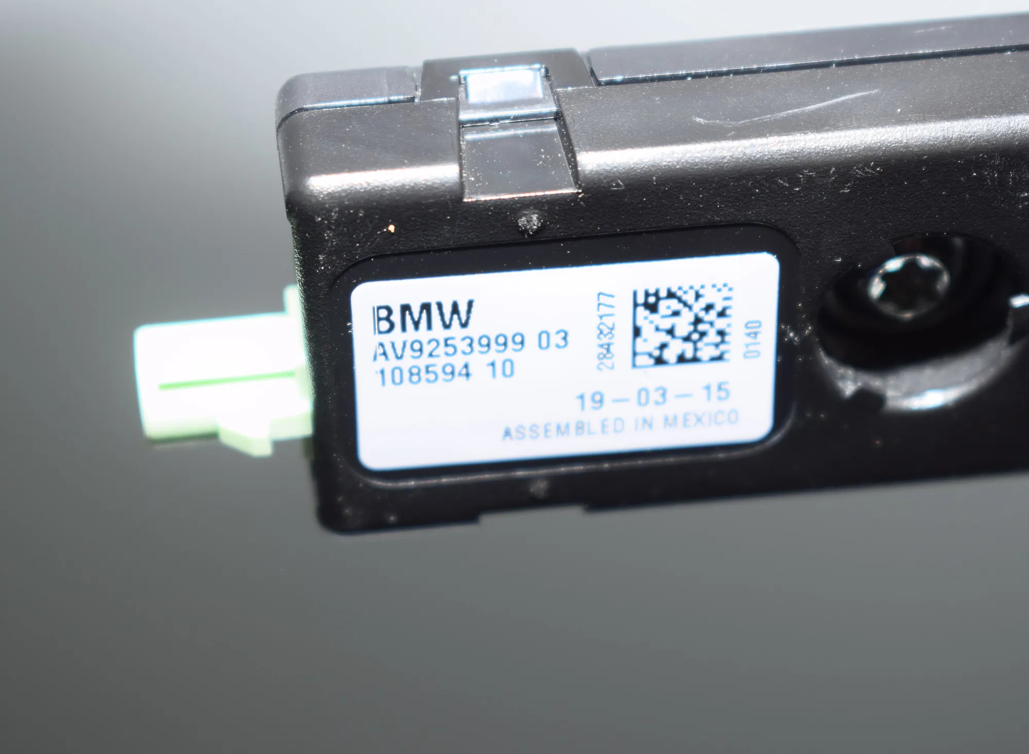 Antenna Amplifier – OEM 9253999 · BMW i3 (I01) Electric 2015 – 3