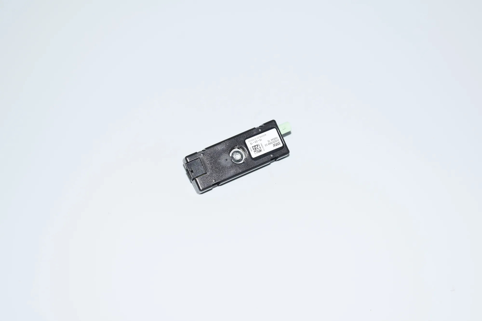 Antenna Amplifier – OEM 9253999 · BMW i3 (I01) Electric 2015