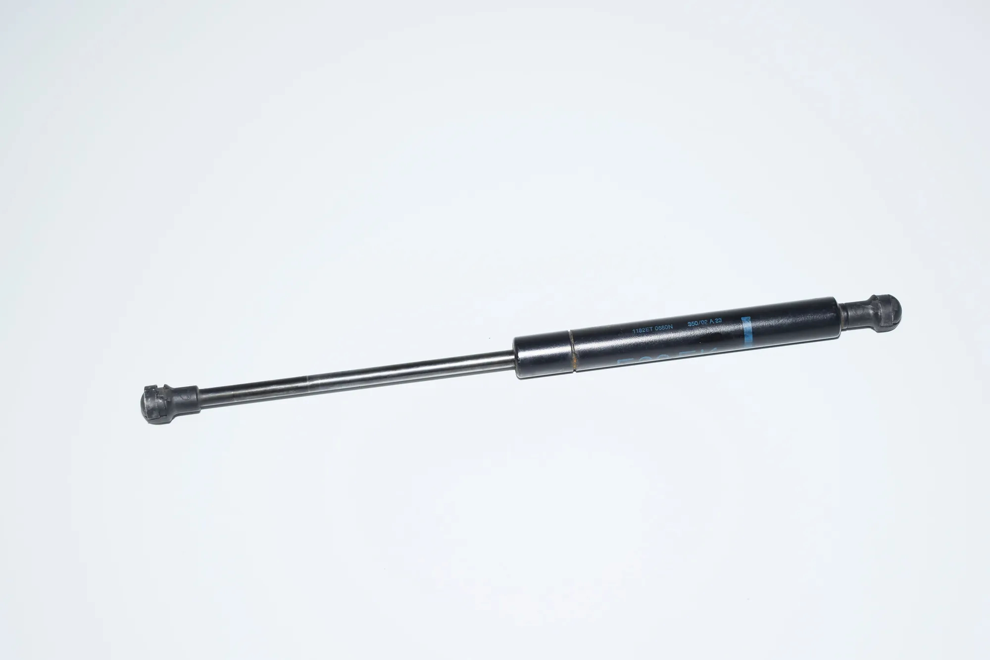 Front Right Bonnet Strut – OEM 8174866 · BMW 5 (E39) 530 d 2003
