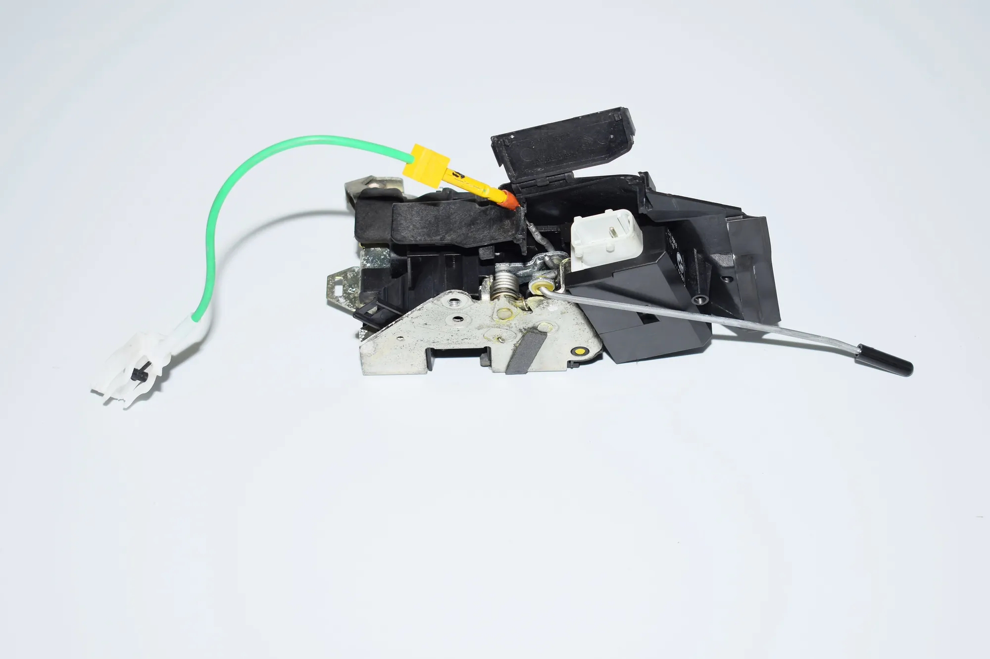 Front Right Door Lock – OEM 8352165 · BMW 5 (E39) 530 d 2003