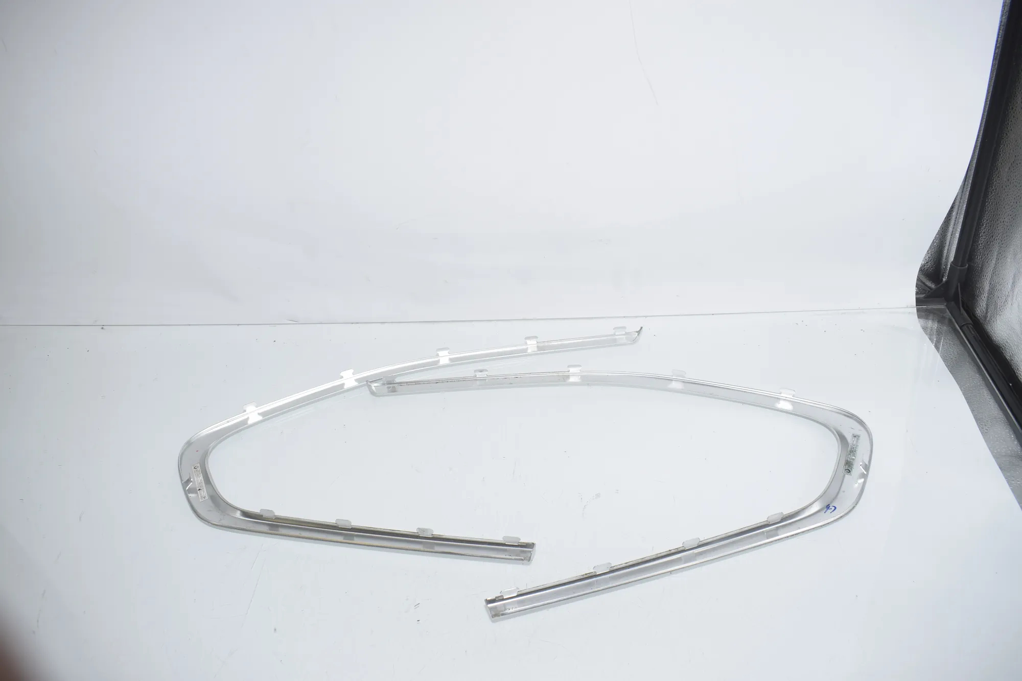 Exterior Trim Kit – OEM 7000832 · BMW X1 (F48) sDrive 18 d 2019 – 3