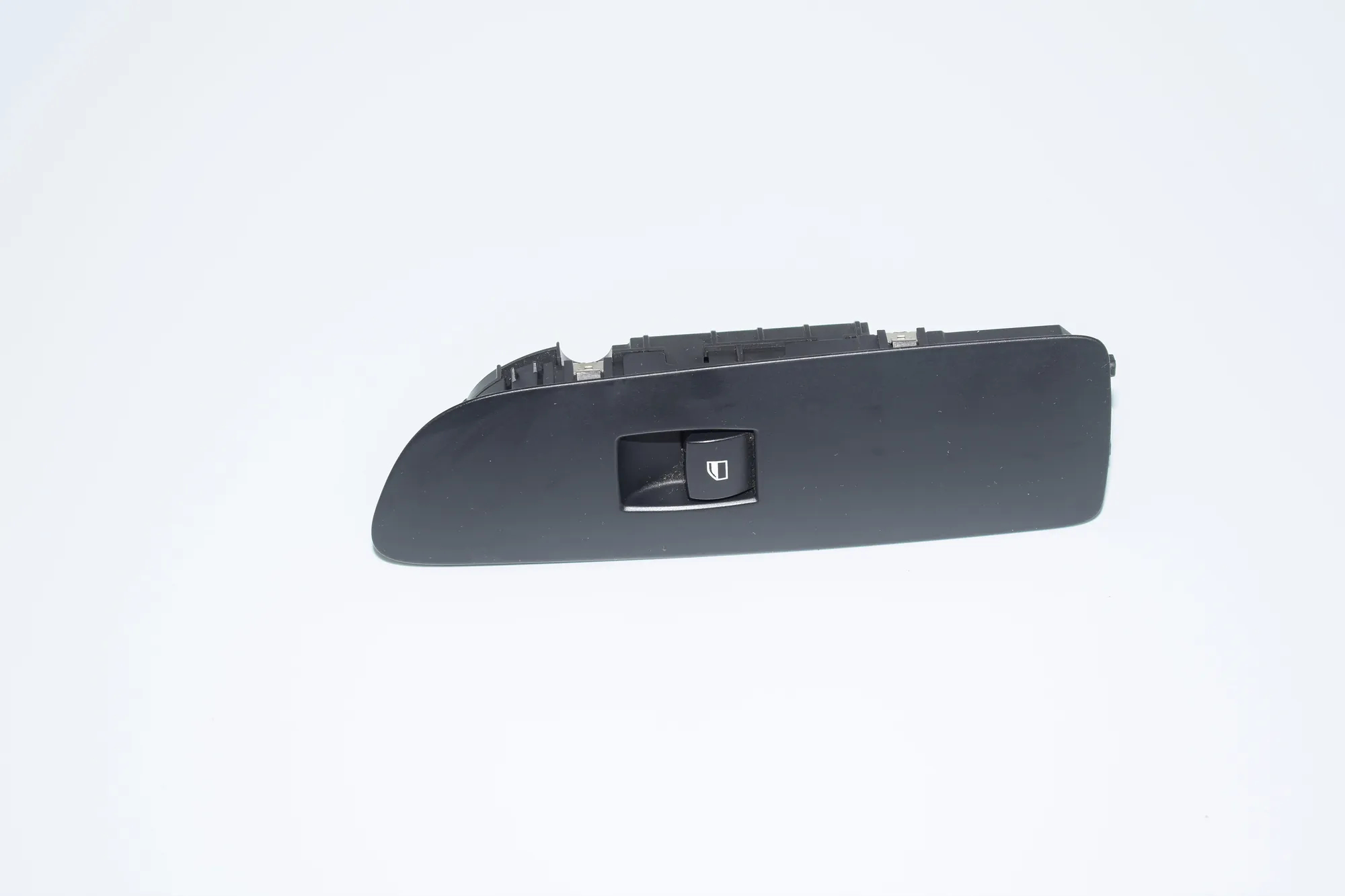 Front Left Door Window Switch – OEM 9163001 · BMW 1 (E81) 118 d 2008