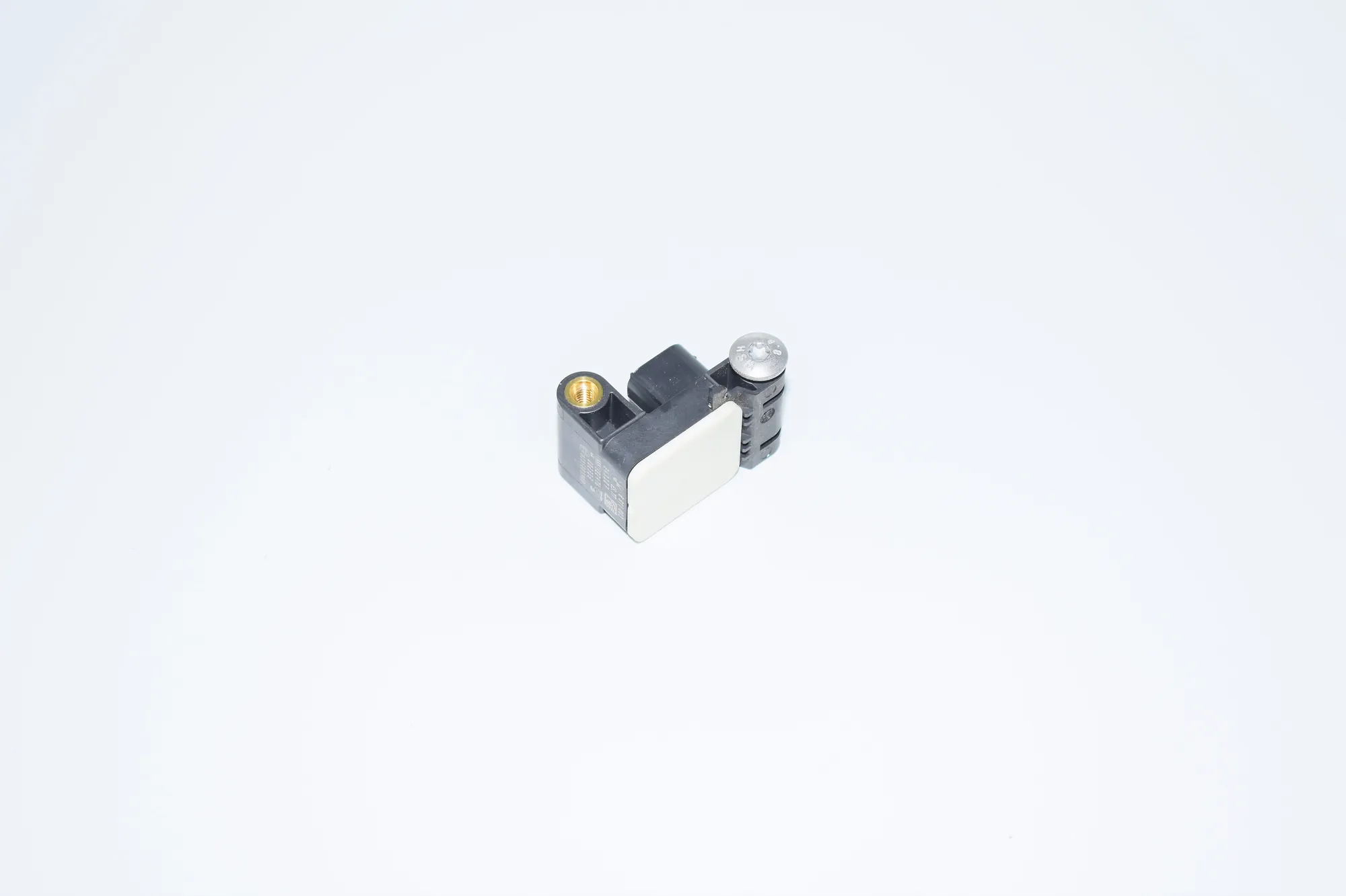 Front Right Impact Sensor – OEM 6911003 · BMW 1 (E81) 118 d 2008 – 2