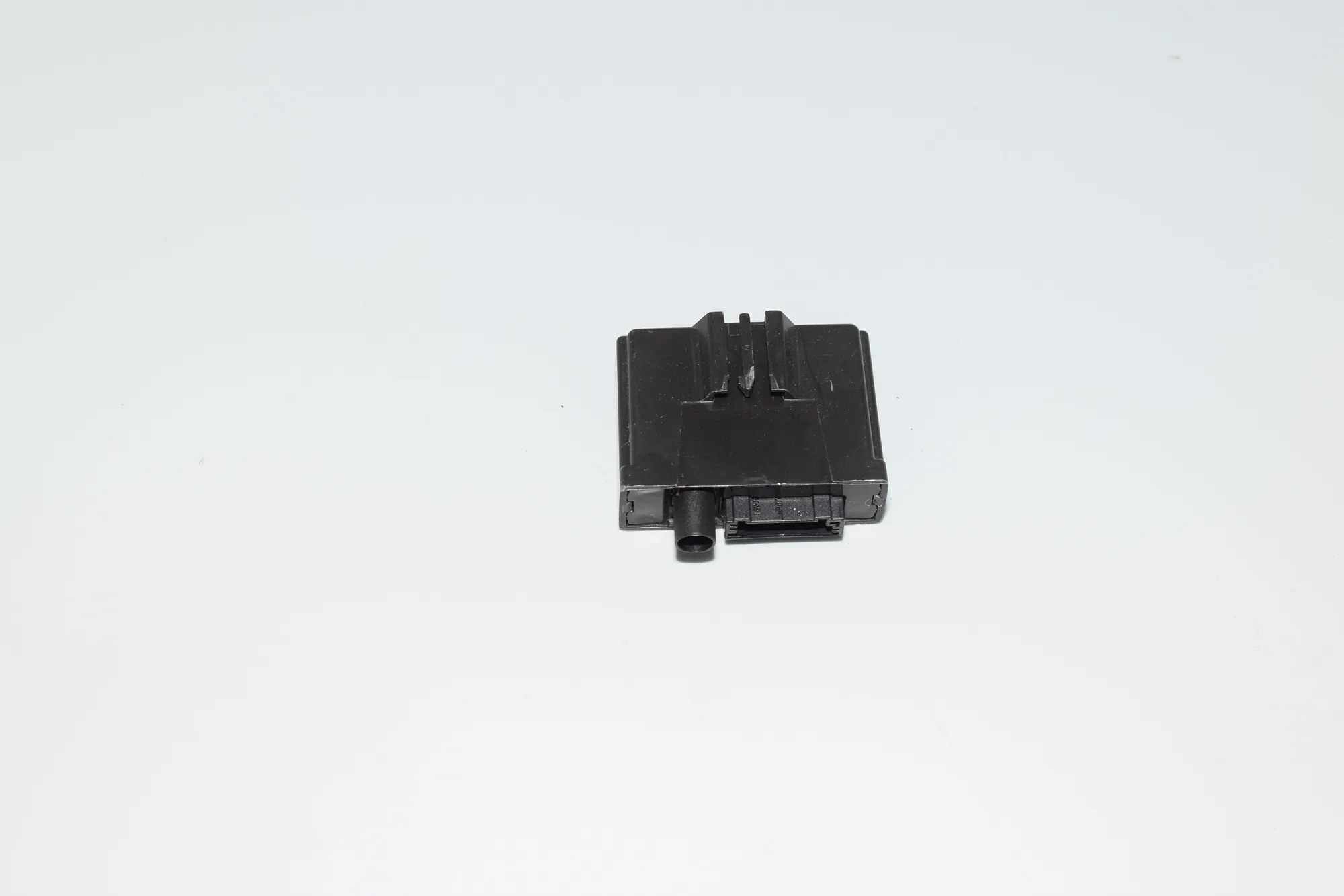 Other Control Units – OEM 6821593 · BMW 7 (G11, G12) BMW 7 (G11, G12) 730 d 2016 – 2