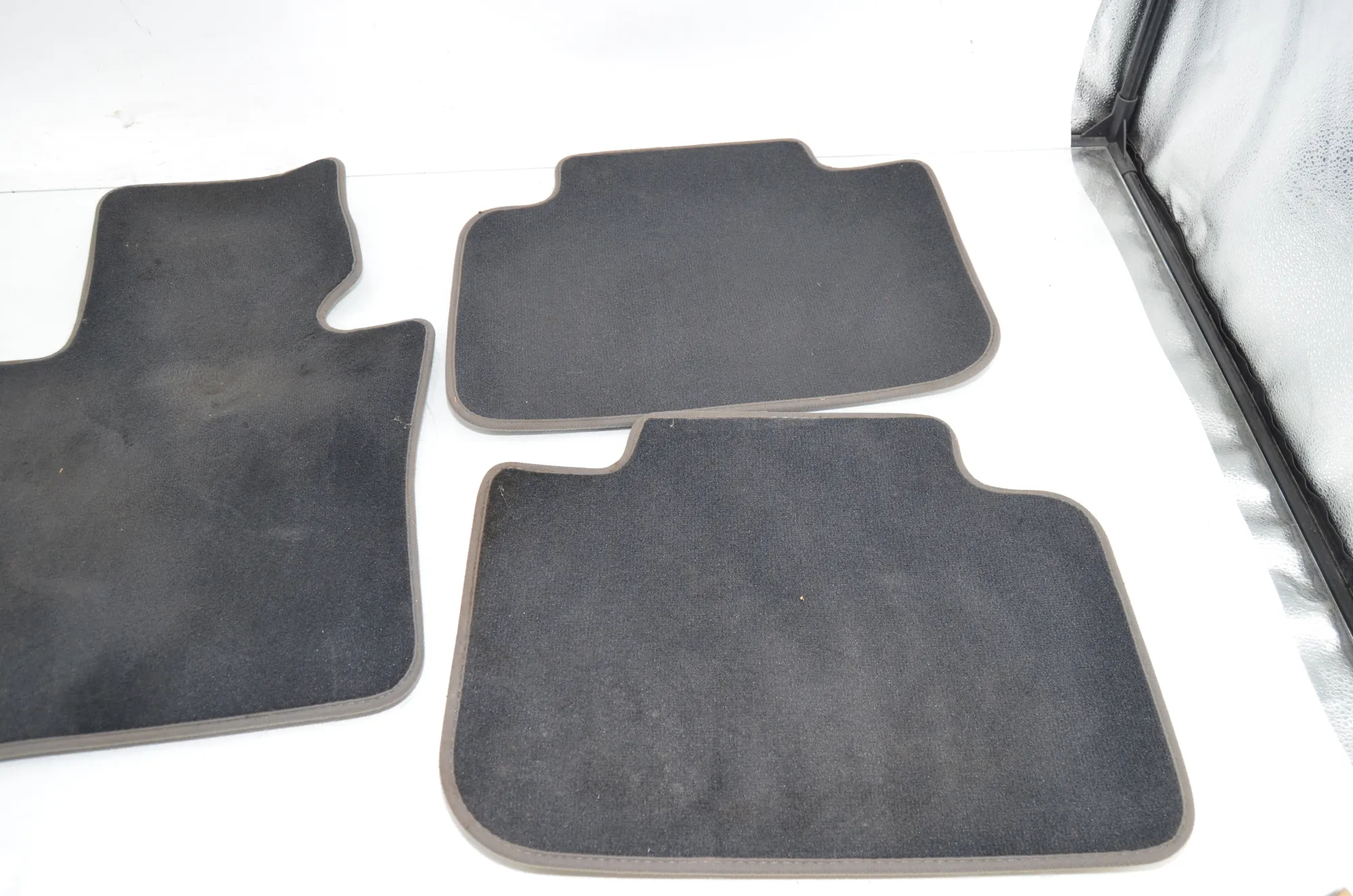 Floor Mat Set – OEM 7471533 · BMW X1 (F48) sDrive 18 d 2019 – 3