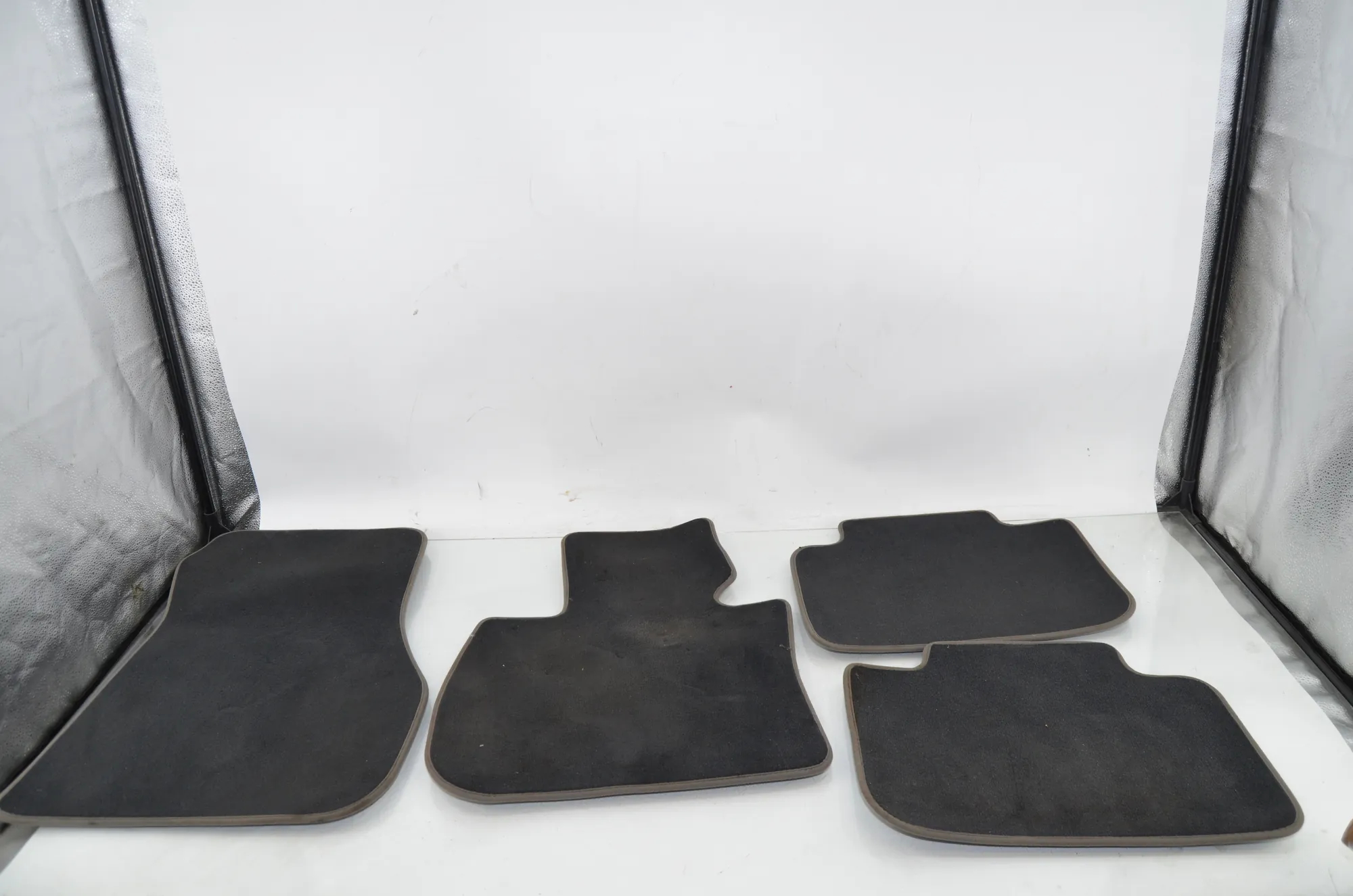 Floor Mat Set – OEM 7471533 · BMW X1 (F48) sDrive 18 d 2019