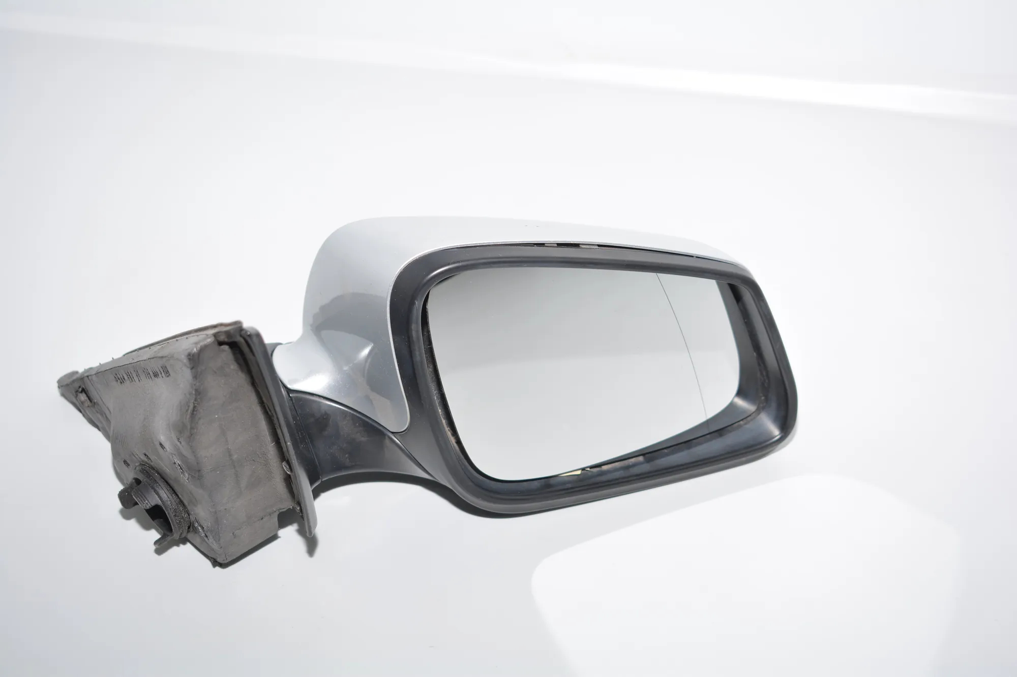 Right Side Wing Mirror – OEM 524049931 · BMW 7 (F01, F02) BMW 7 (F01, F02) 740 i 2011