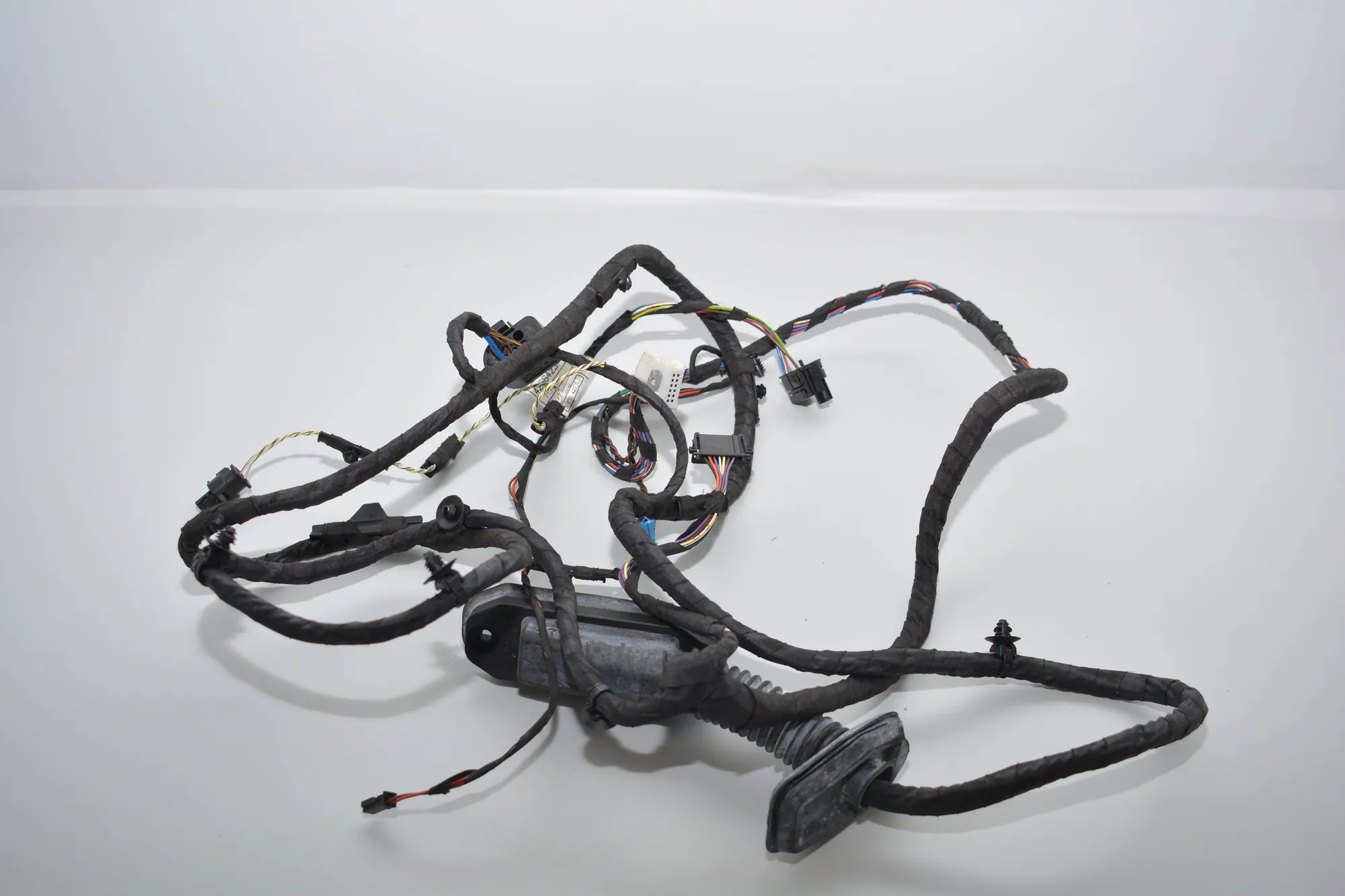 Front Left Door Wiring – OEM 9273426 · BMW 5 (F10) BMW 5 (F10) 550 i 2009 – 3