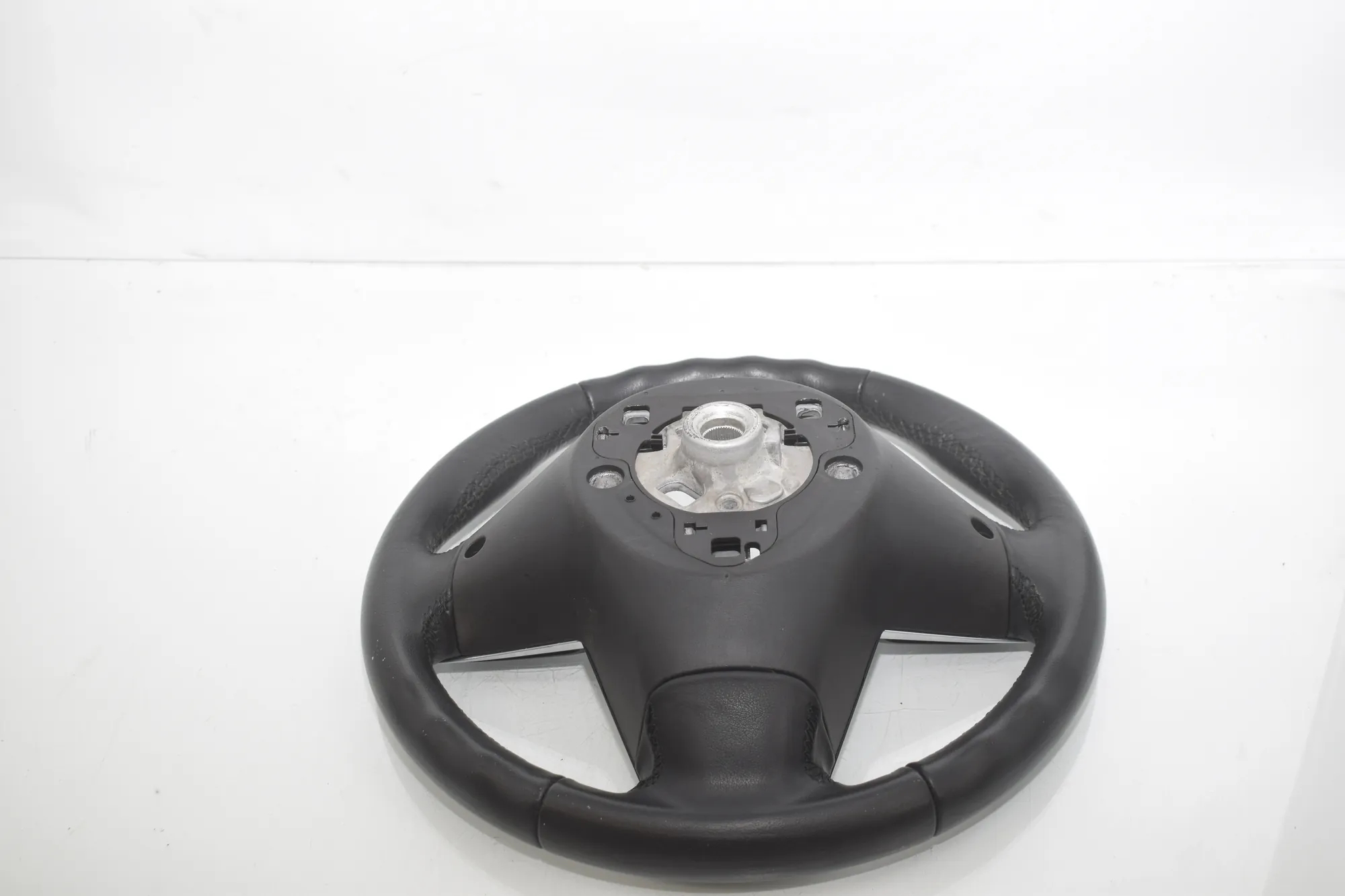 Steering Wheel – OEM 6877508 · BMW X1 (F48) sDrive 18 d 2019 – 5