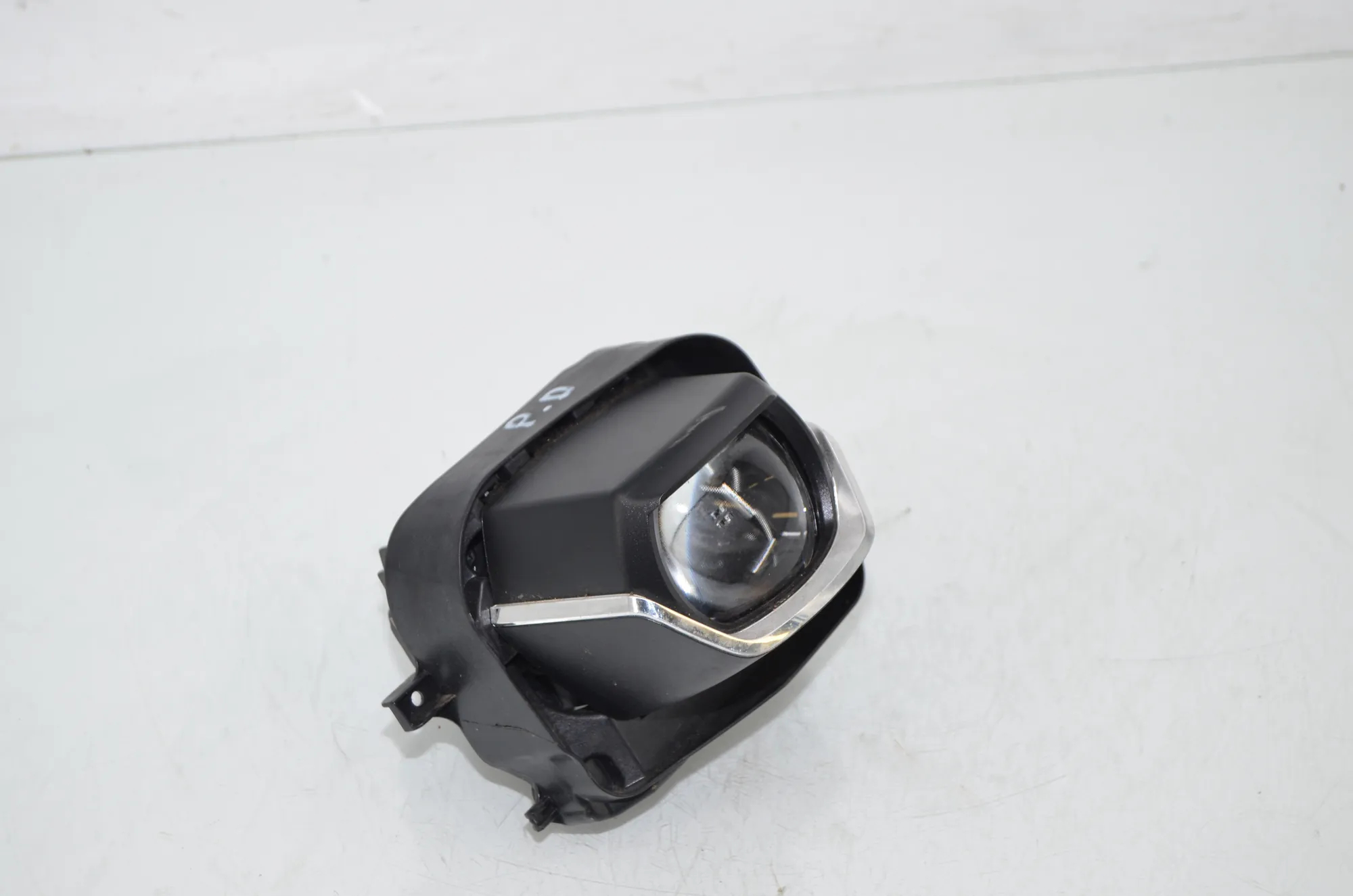 LED Lights Control Unit – OEM 90147415 · BMW X1 (F48) sDrive 18 d 2019