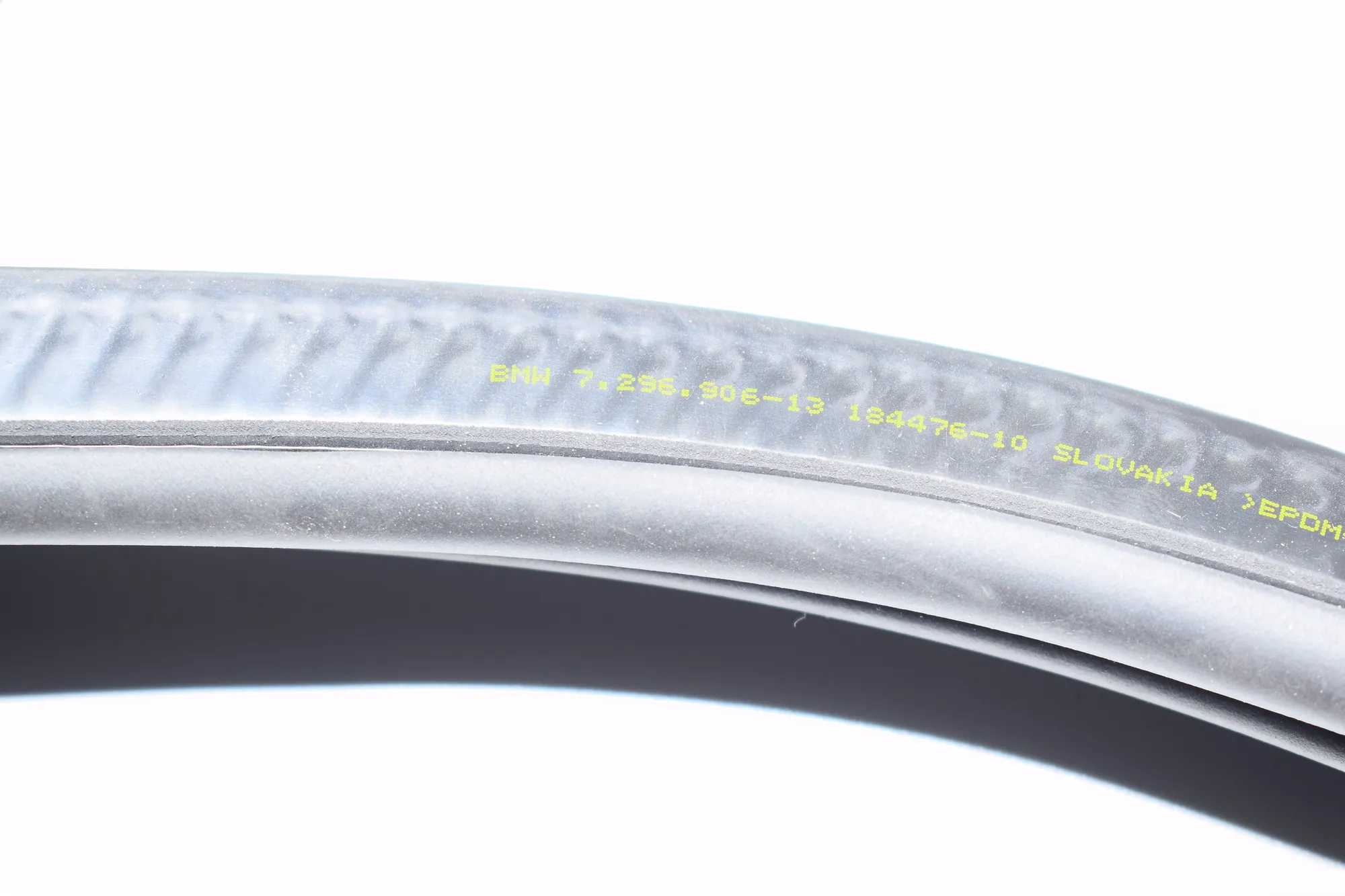 Rear Right Door Seal Rubber – OEM 7296906 · BMW i3 (I01) Electric 2019 – 3