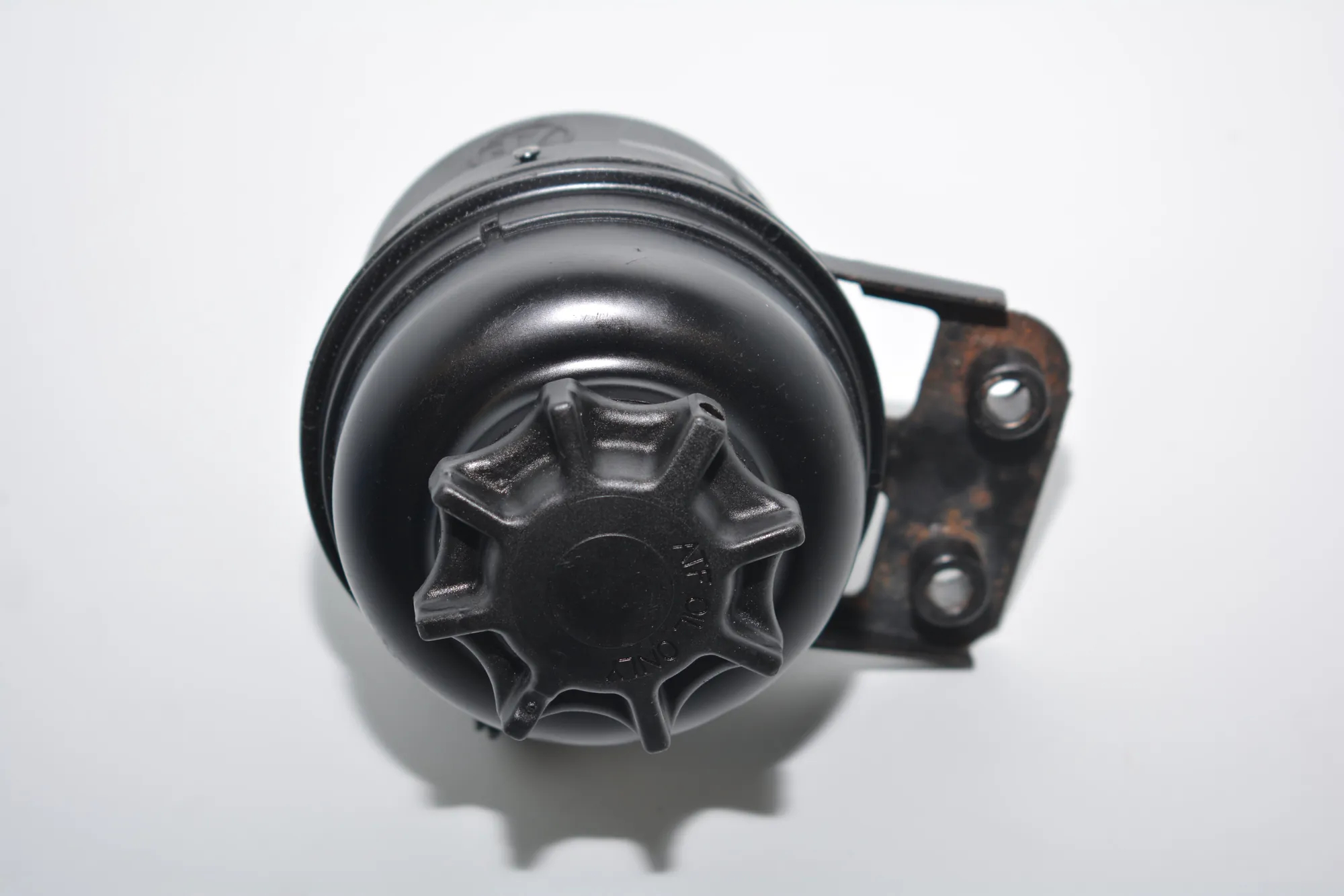 Power Steering Pump Tank – OEM 1097164 · BMW X5 (E53) 4.6 is 2003