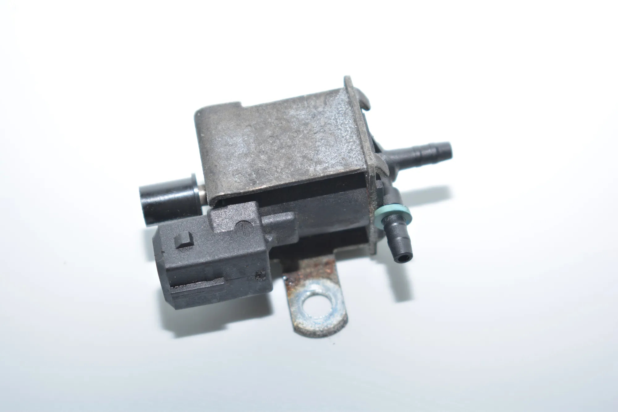 Solenoid Valve – OEM 1742711 · BMW X5 (E53) 4.6 is 2003
