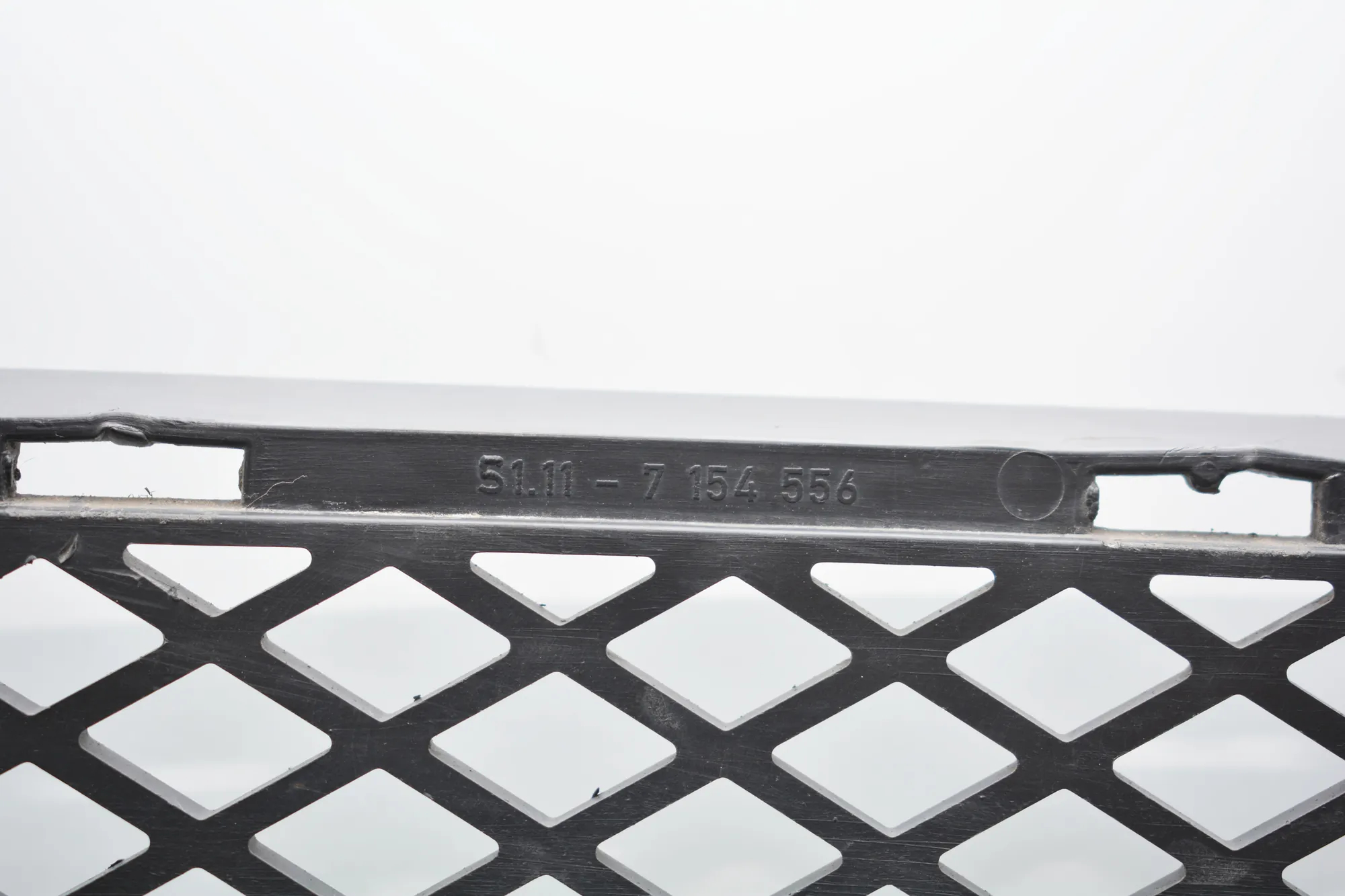 Front Bumper Lower Grill – OEM 7154556 · BMW 3 Touring (E91) 320 d 2008 – 4