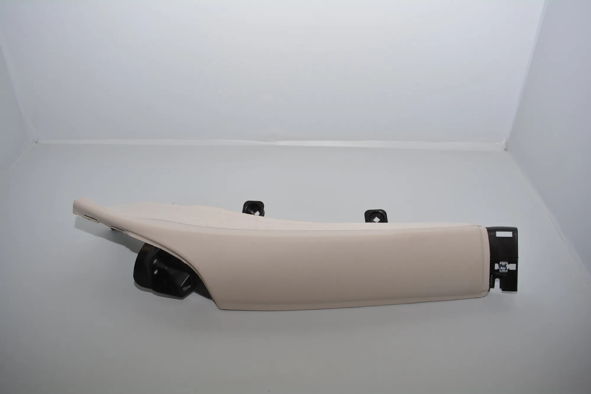 Right Side Pillar Trim – OEM 7411642 · BMW 7 (G11, G12) BMW 7 (G11, G12) 725 d, Ld 2015