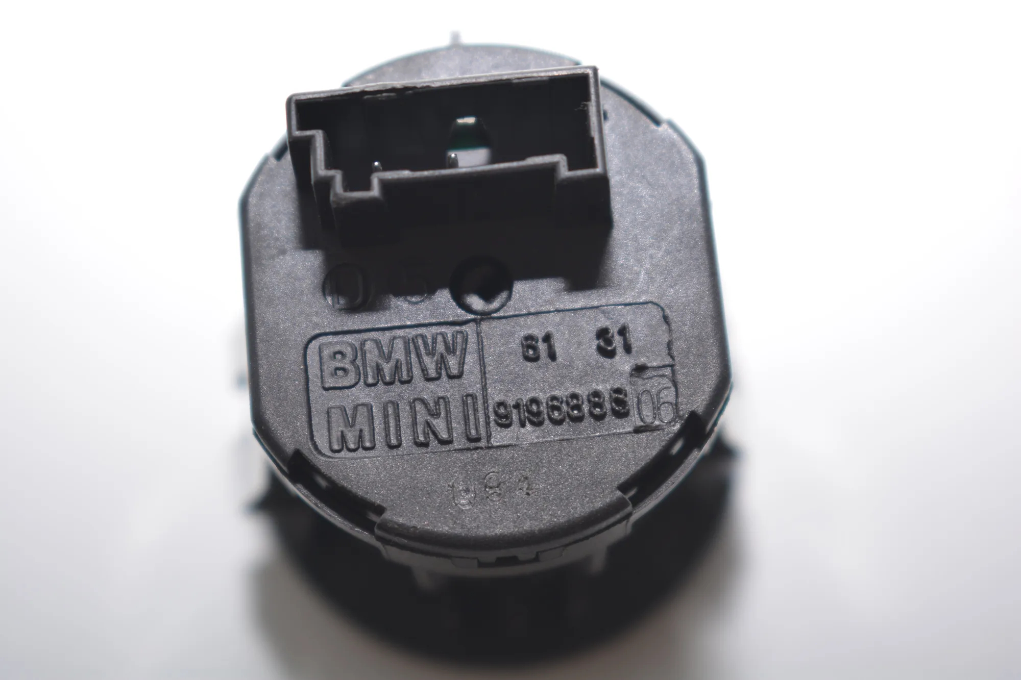 SRS Switch – OEM 9196888 · BMW 3 Touring (F31) BMW 3 Touring (F31) 320 d 2016 – 4
