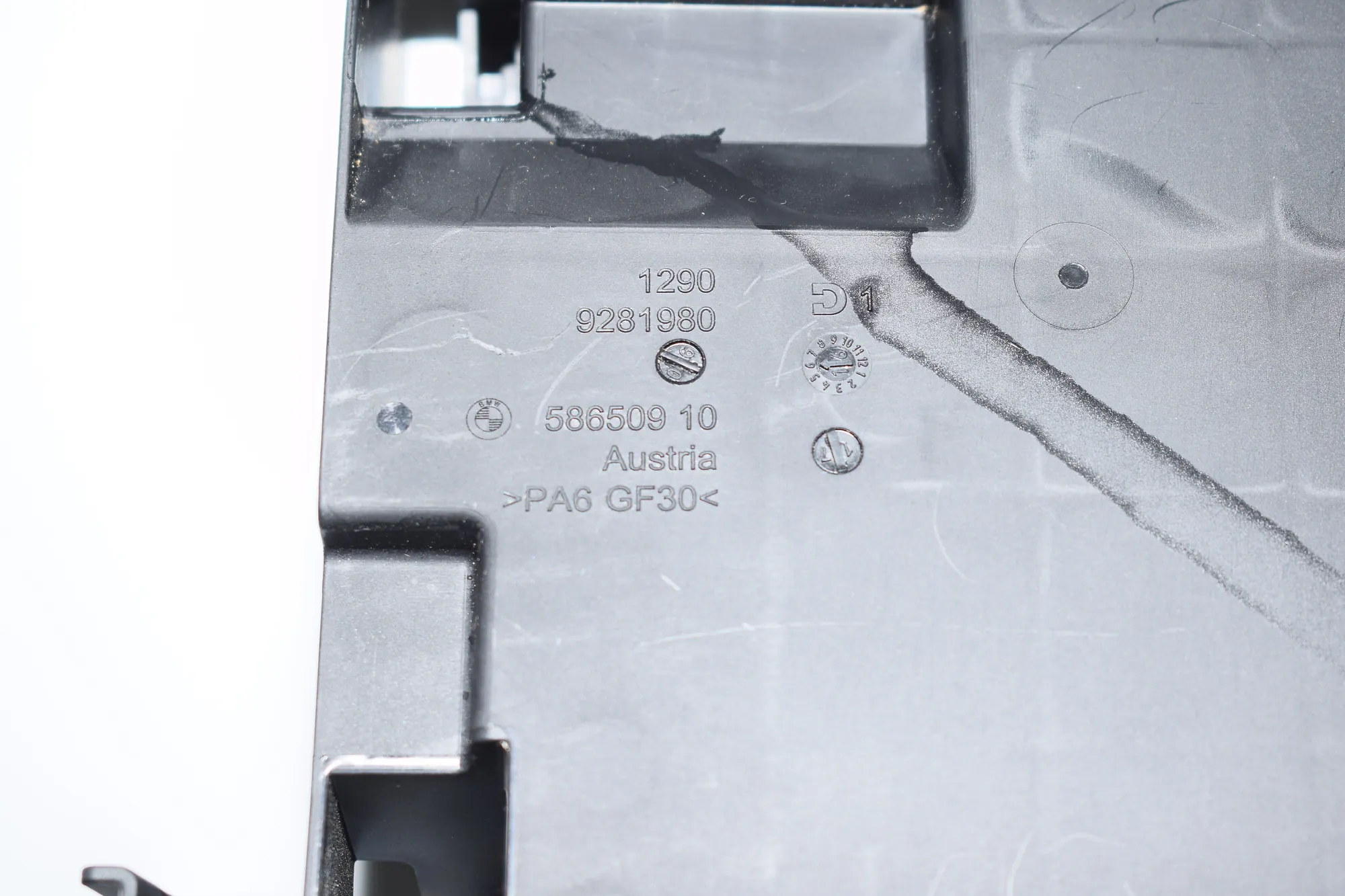 Other Body Parts – OEM 9281980 · BMW i3 (I01) Electric 2016 – 4