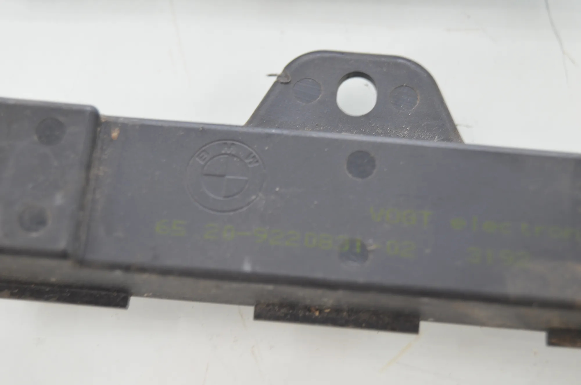 Antenna Amplifier – OEM 65209220832 · BMW X1 (F48) sDrive 18 d 2019 – 5