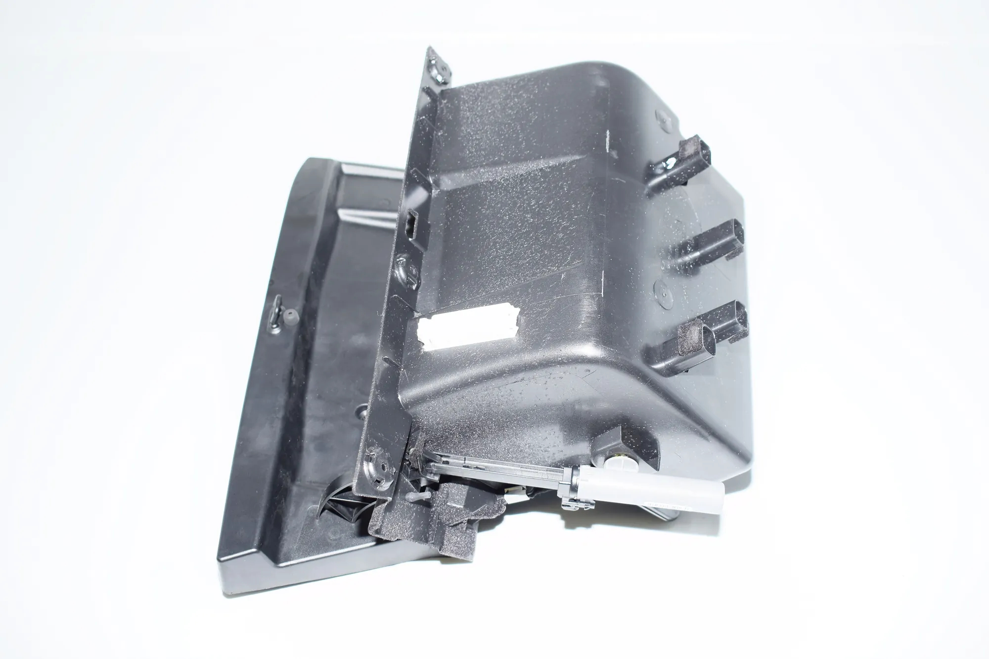 Glove Compartment – OEM 9283020 · BMW i3 (I01) Electric 2016 – 2