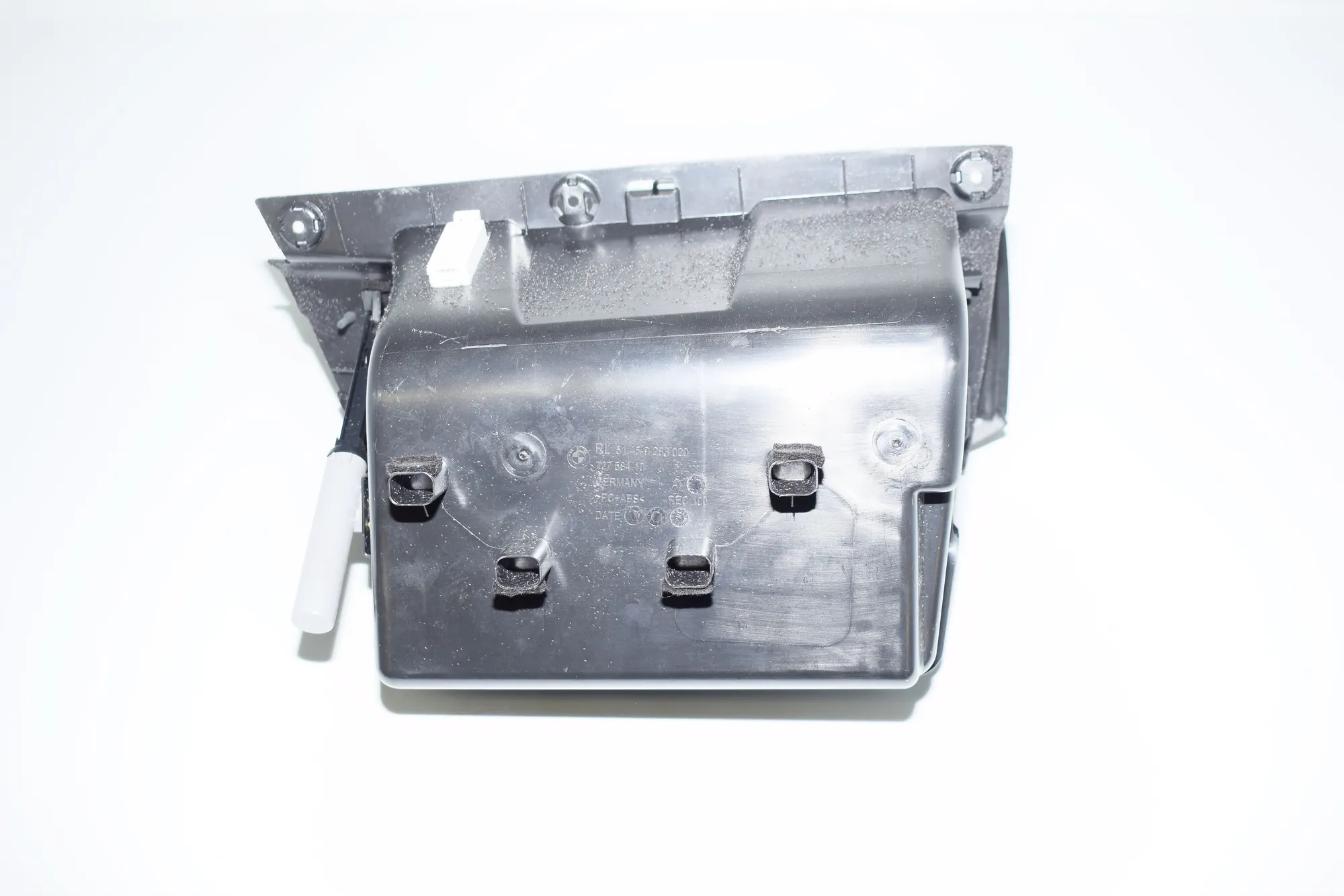 Glove Compartment – OEM 9283020 · BMW i3 (I01) Electric 2016
