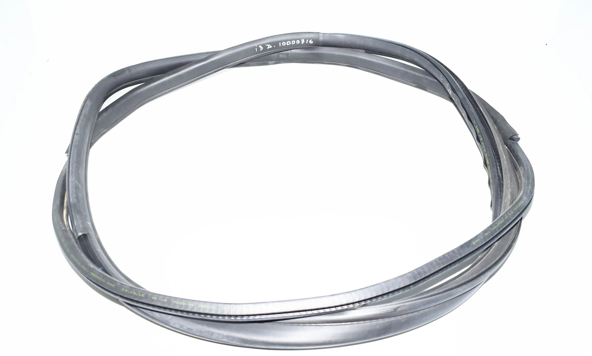 Front Right Door Seal Rubber – OEM 7301742 · BMW i3 (I01) Electric 2016 – 2