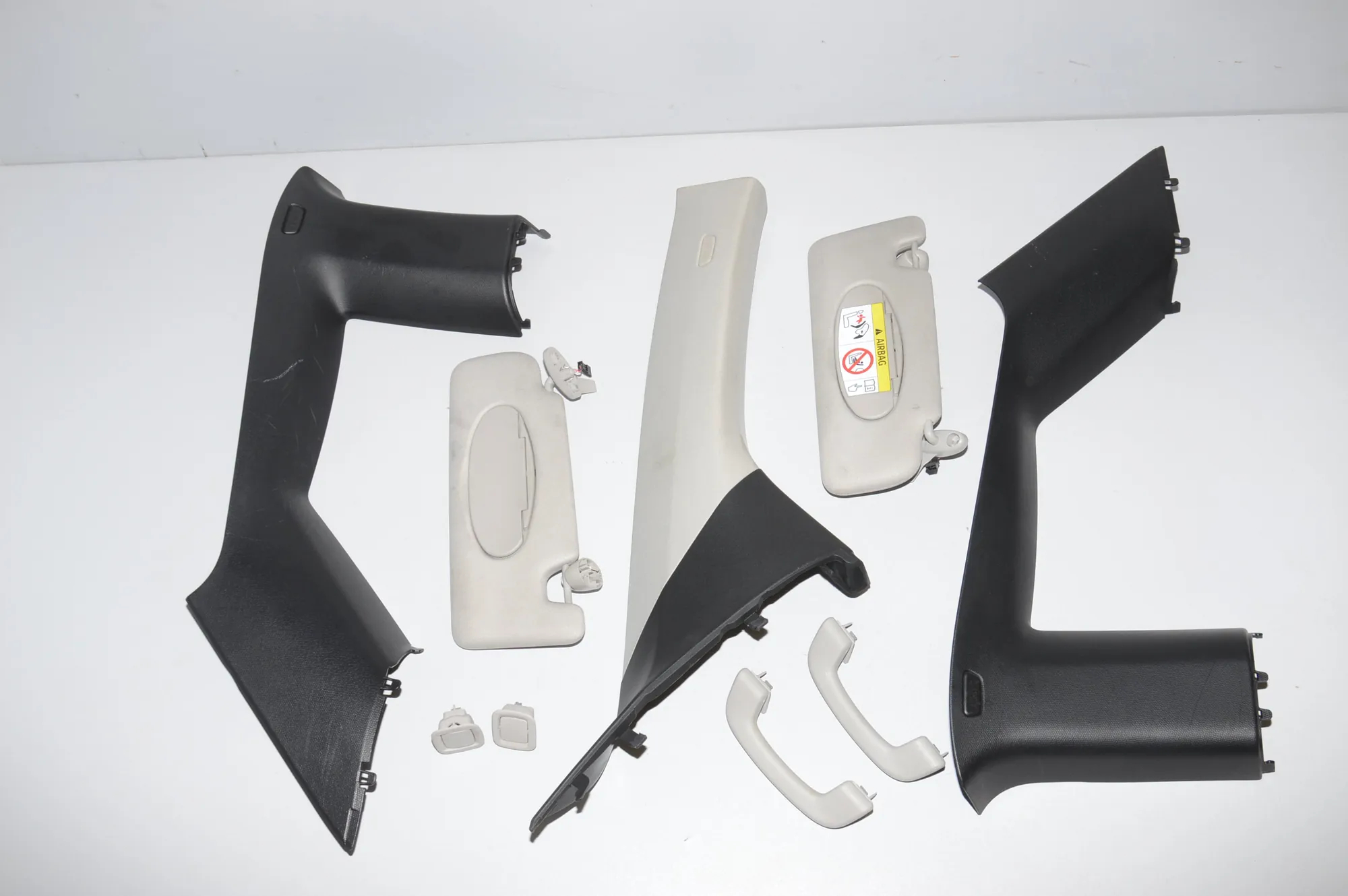 Interior Side Pillars Trim Kit – OEM 7275668 · BMW i3 (I01) Electric 2016 – 2