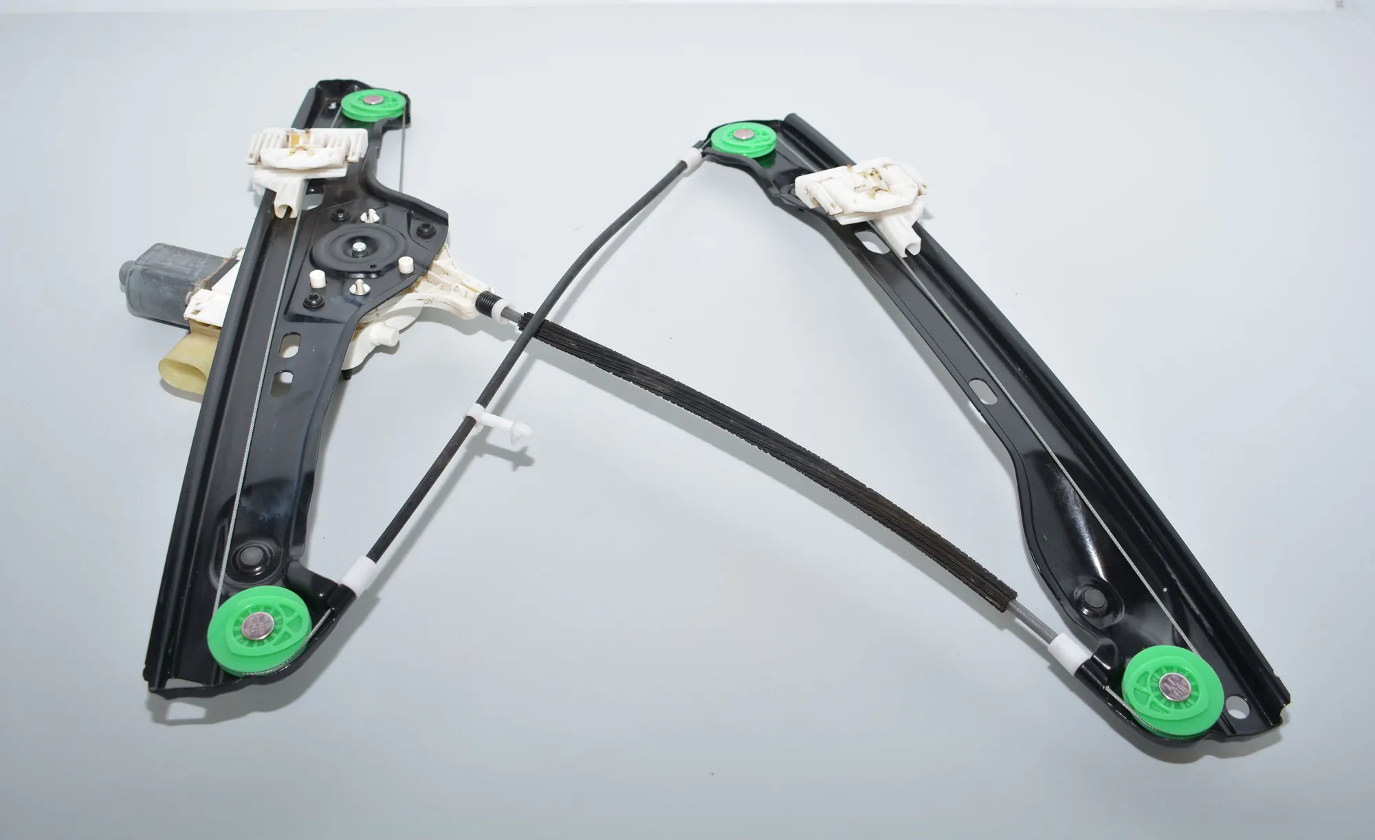 Front Right Door Window Regulator – OEM 7140588 · BMW 3 (E90) 325 xi 2007 – 4