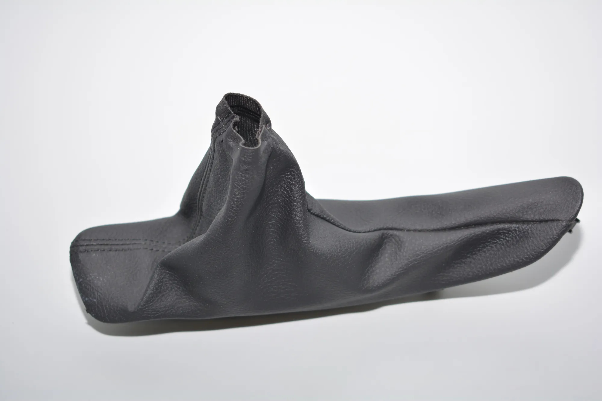 Handbrake Handle Trim – OEM 9235425 · BMW 3 Touring (F31) 320 d 2013 – 3