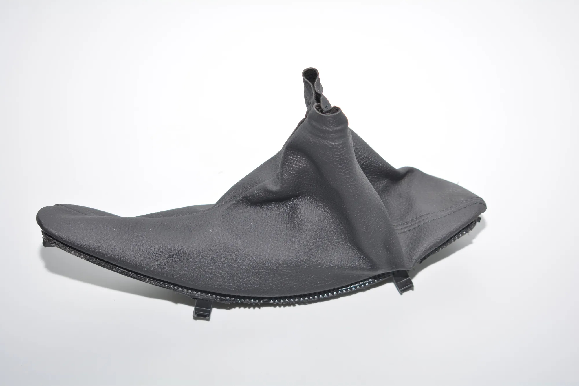 Handbrake Handle Trim – OEM 9235425 · BMW 3 Touring (F31) 320 d 2013