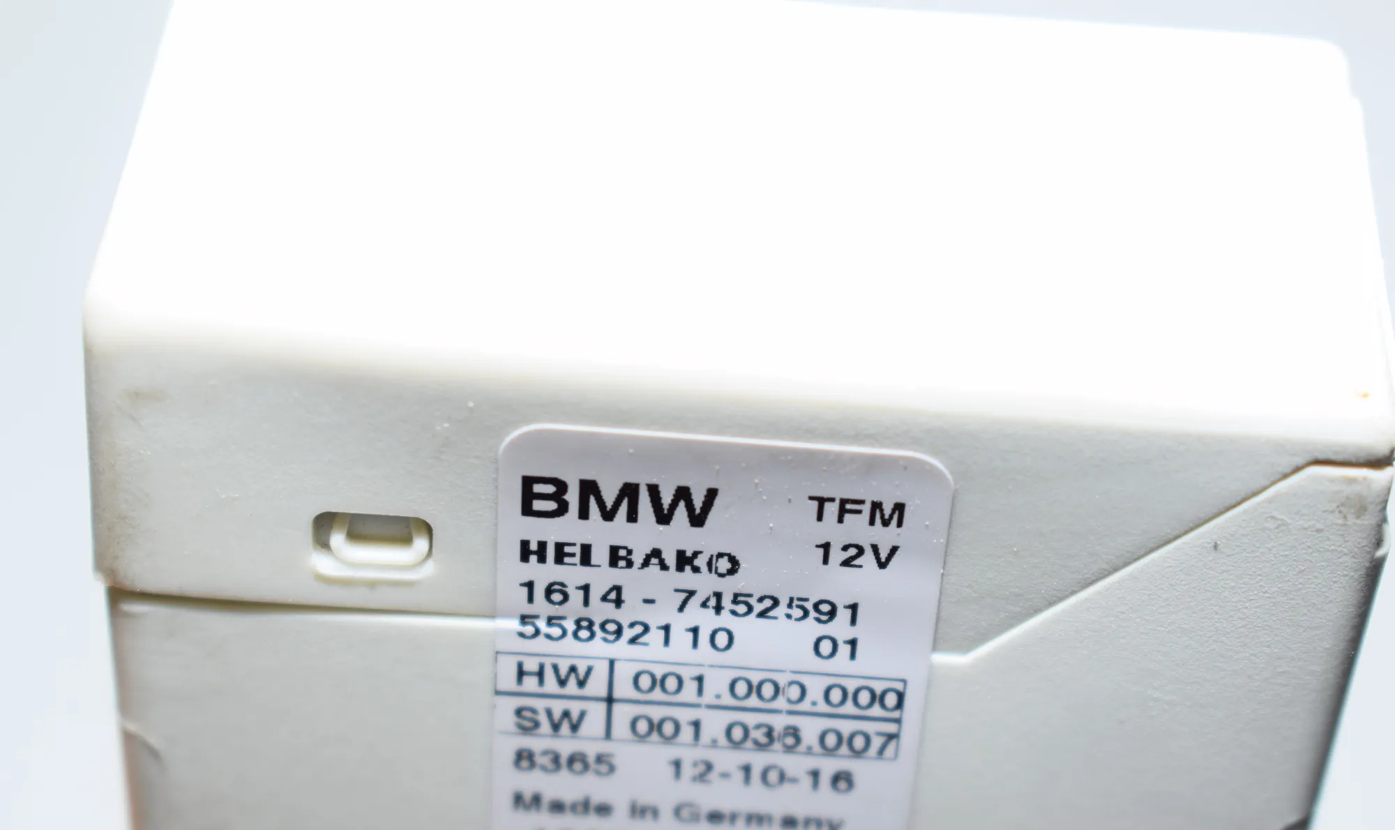Fuel Pump Control Unit – OEM 7452591 · BMW i3 (I01) Electric 2016 – 4