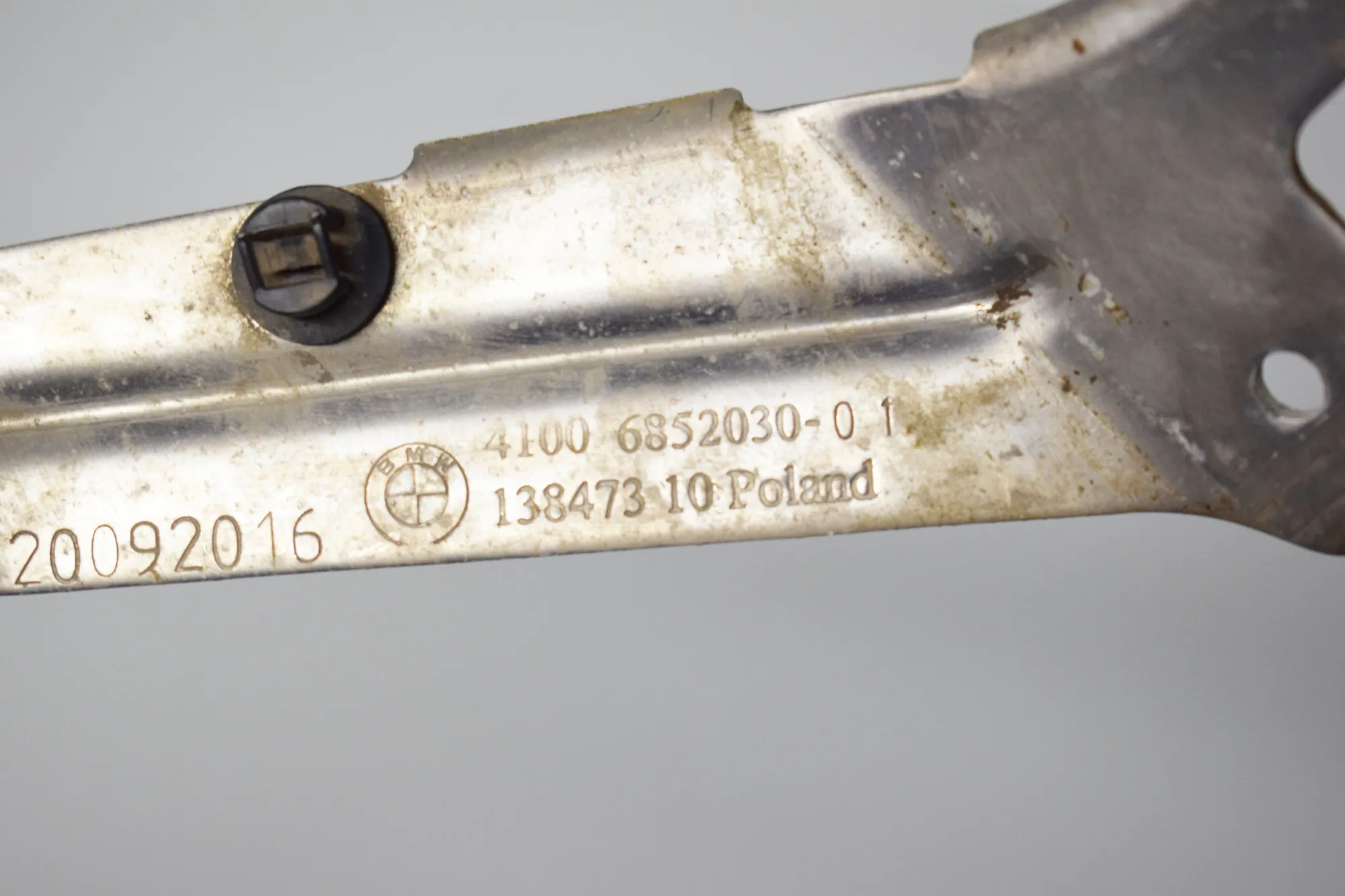 Other Body Parts – OEM 6852030 · BMW i3 (I01) Electric 2016 – 4