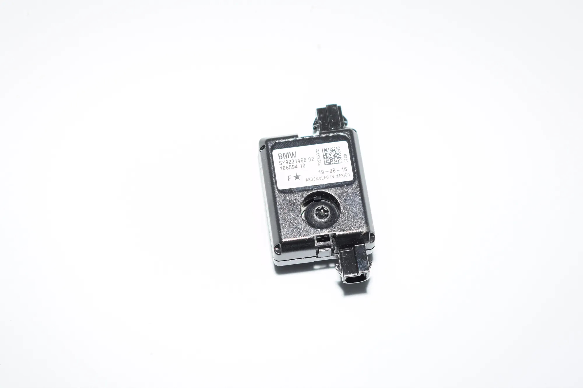 Antenna Amplifier – OEM 9231466 · BMW i3 (I01) Electric 2016
