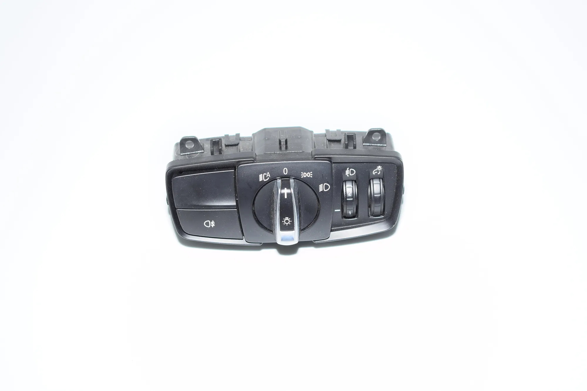 Headlight Switch Control Unit – OEM 6824886 · BMW i3 (I01) Electric 2016