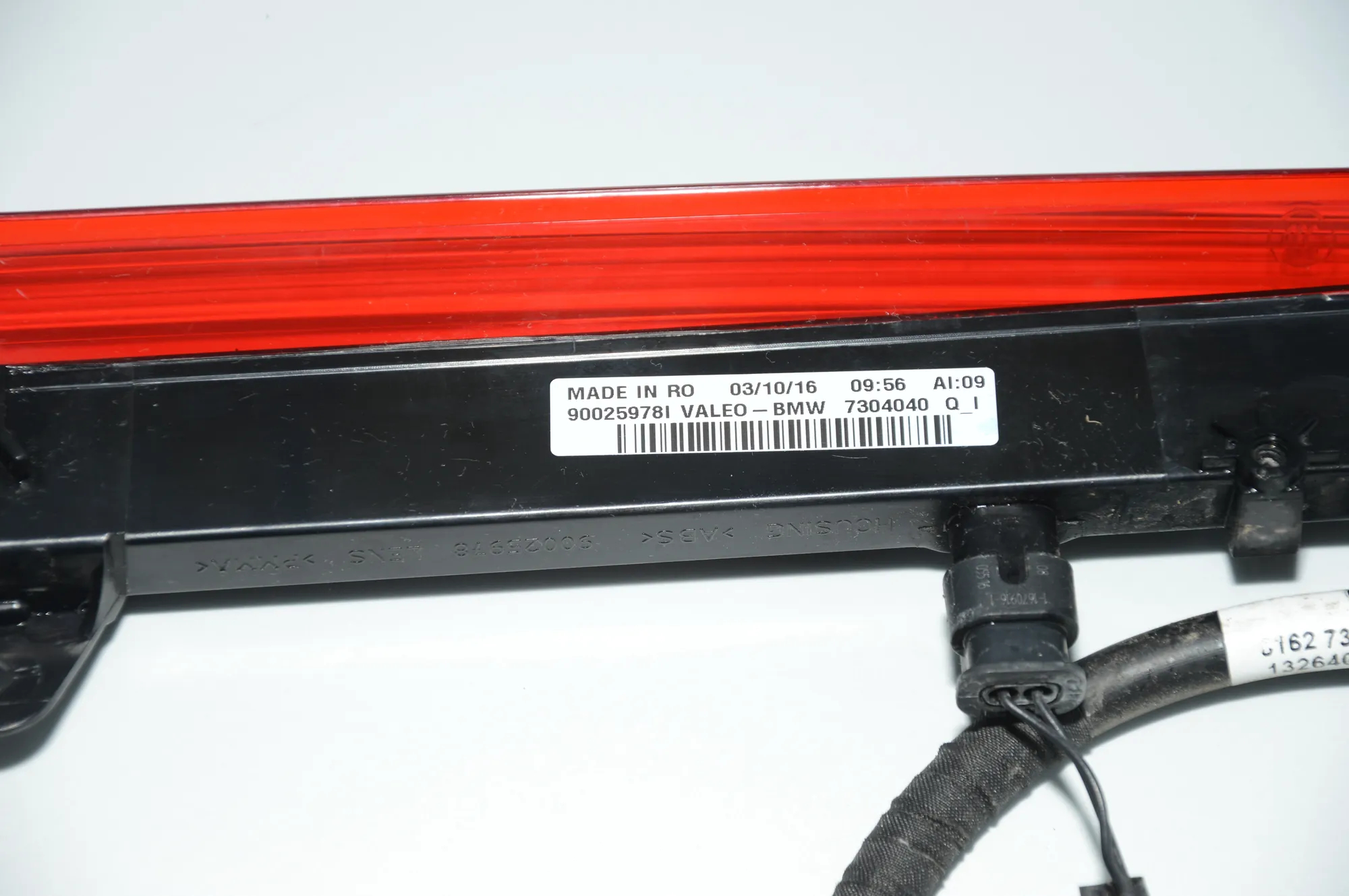 Rear Third Brake Stop Light – OEM 7304040 · BMW i3 (I01) Electric 2016 – 5