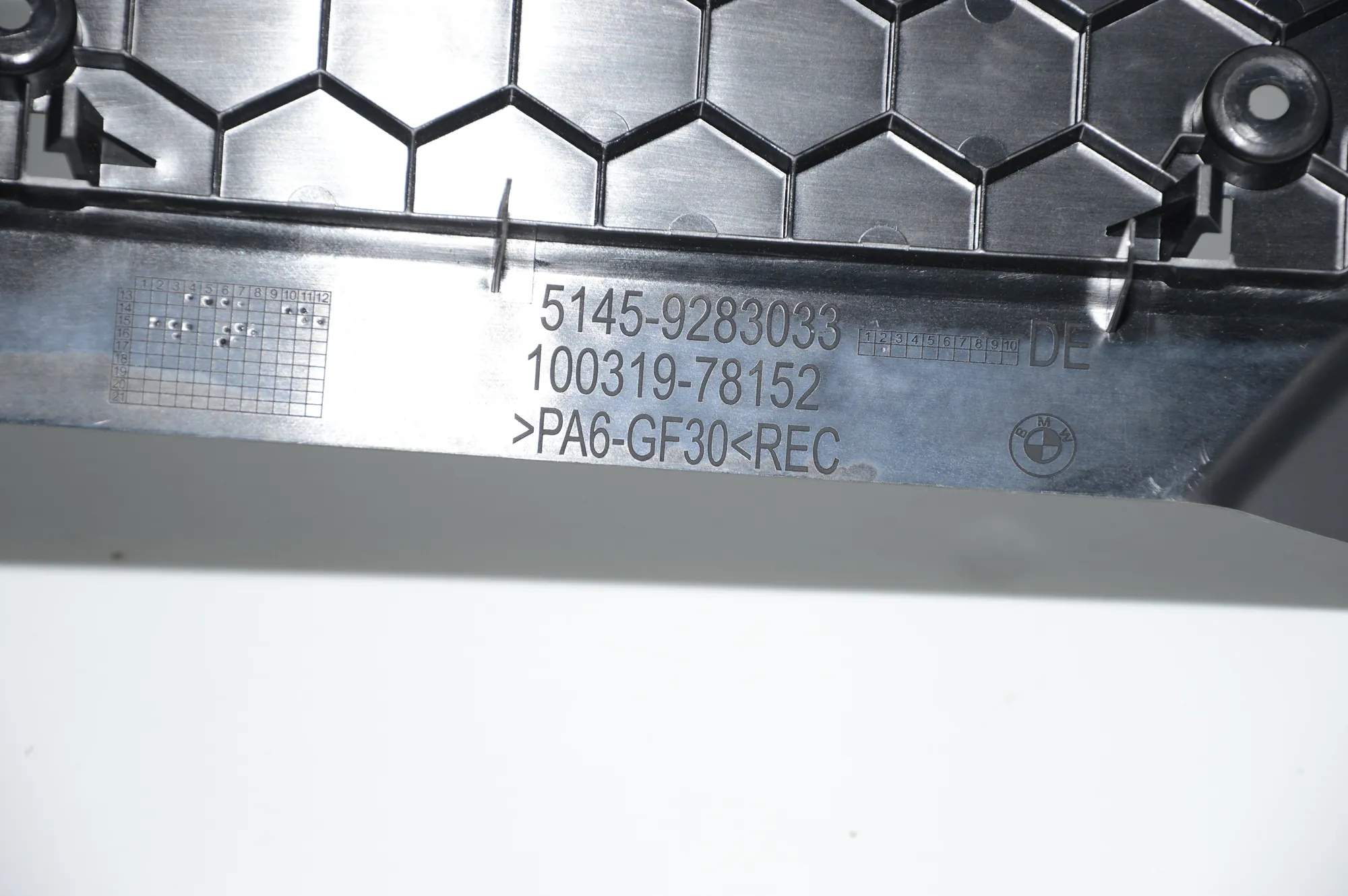 Other Interior Parts – OEM 9283033 · BMW i3 (I01) Electric 2016 – 4