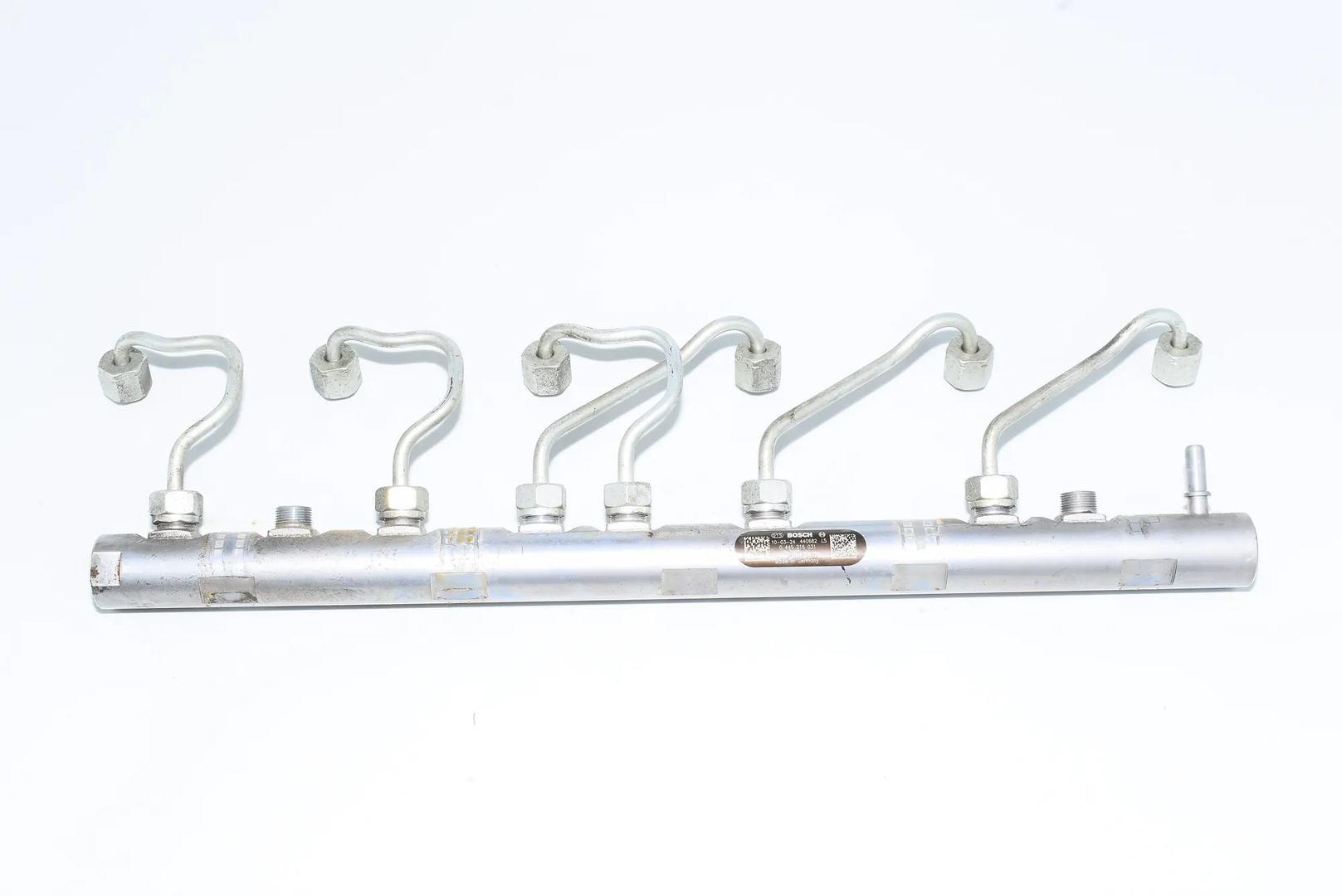 Fuel Rail – OEM 7800124 · BMW 5 5 (F10) (2009 - 2016) 530 d (2010 - 2011, 3.0 L, 180 kW) 2009 – 2