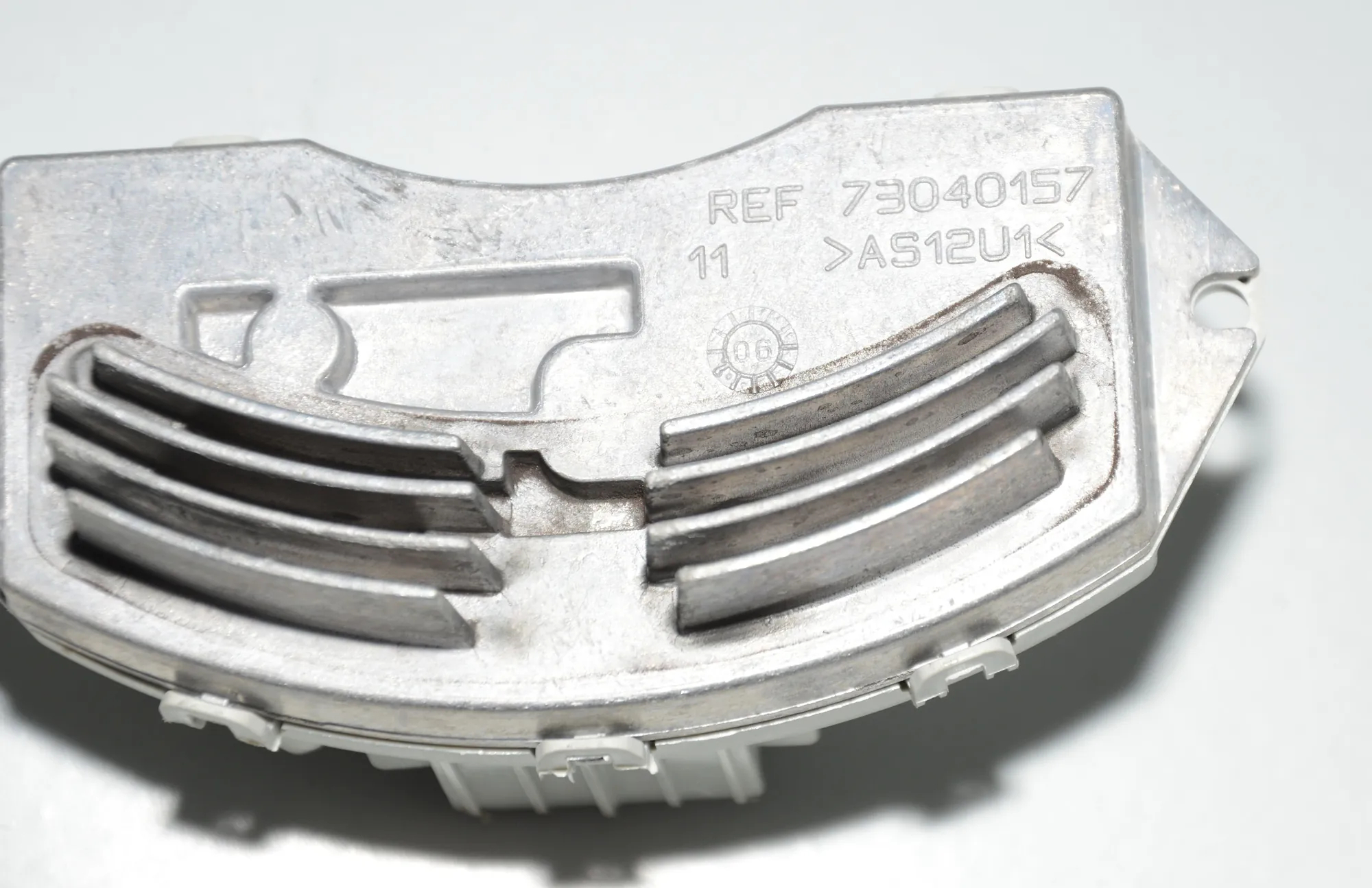 Interior Heater Resistor – OEM 7304015 · BMW 3 (E90) 325 xi 2007 – 4