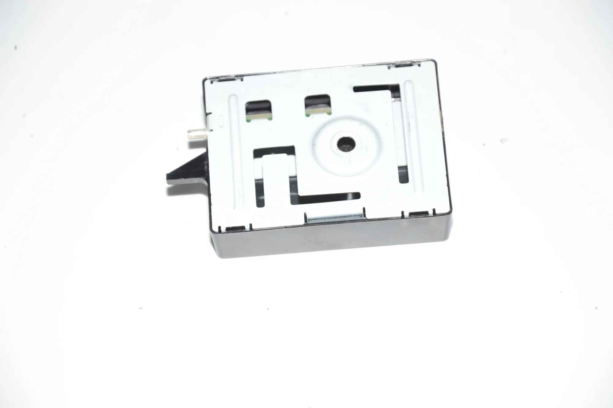 Antenna Amplifier – OEM 9325735 · BMW 3 (F30, F80) BMW 3 (F30, F80) 320 d 2012 – 4