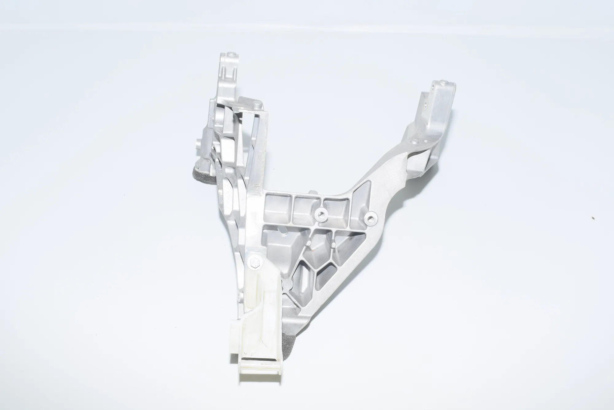 Other Interior Parts – OEM 6140831 · BMW 5 (F10) 520 d 2010 – 2