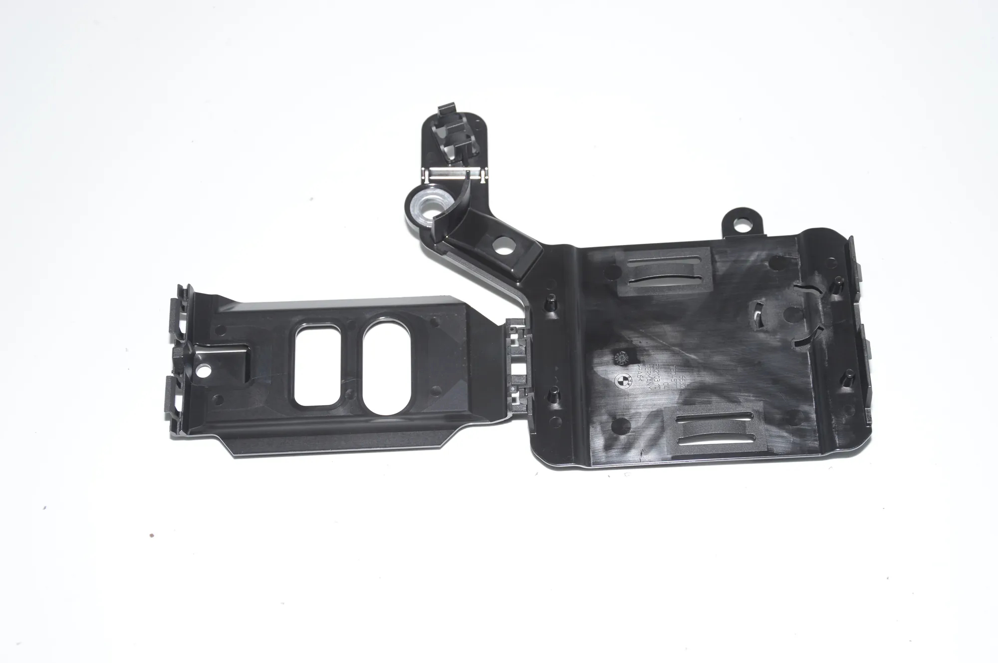 Other Engine Compartment Parts – OEM 7304577 · BMW 3 (F30, F80) BMW 3 (F30, F80) 320 d 2012 – 3
