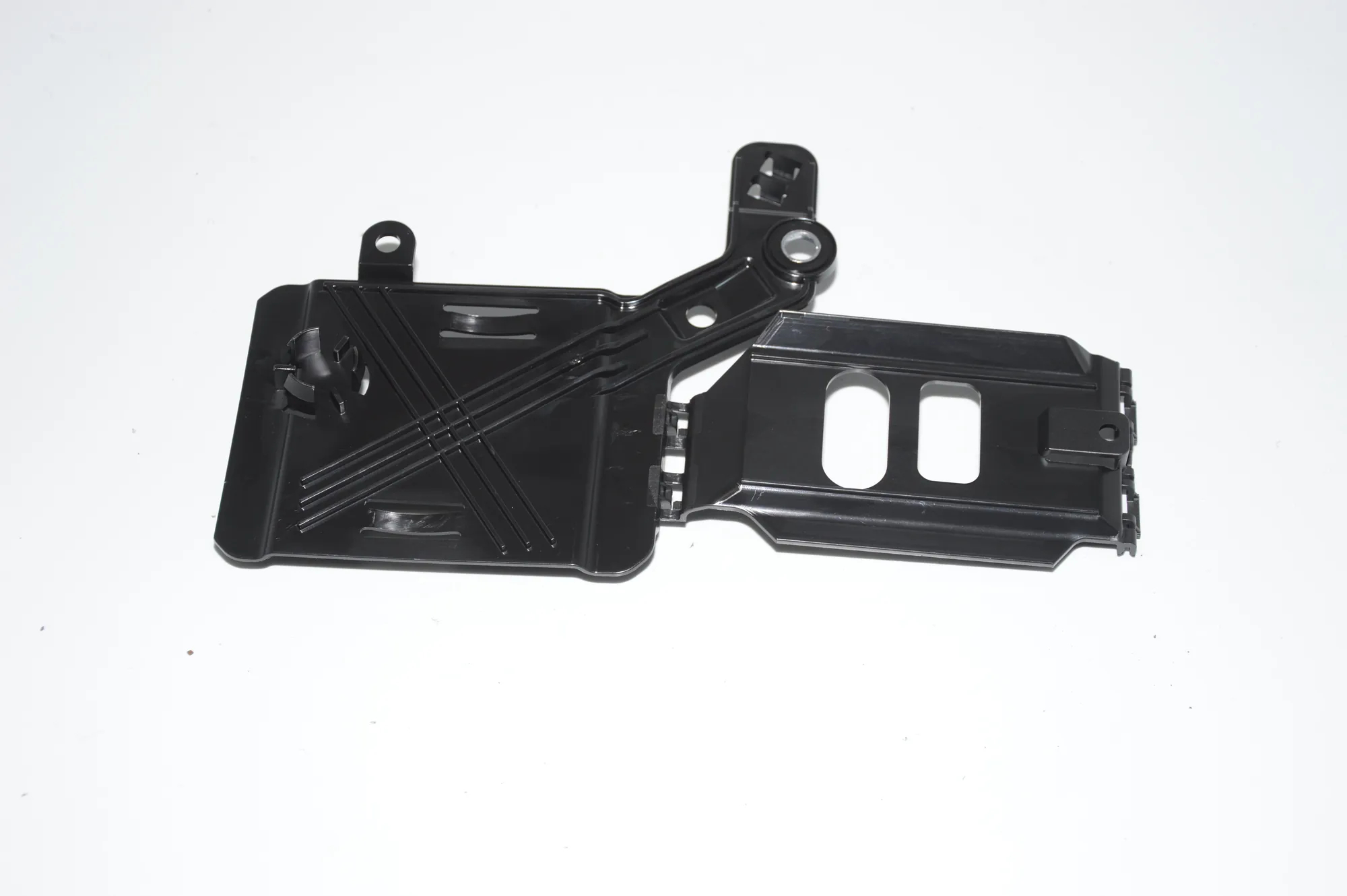 Other Engine Compartment Parts – OEM 7304577 · BMW 3 (F30, F80) BMW 3 (F30, F80) 320 d 2012