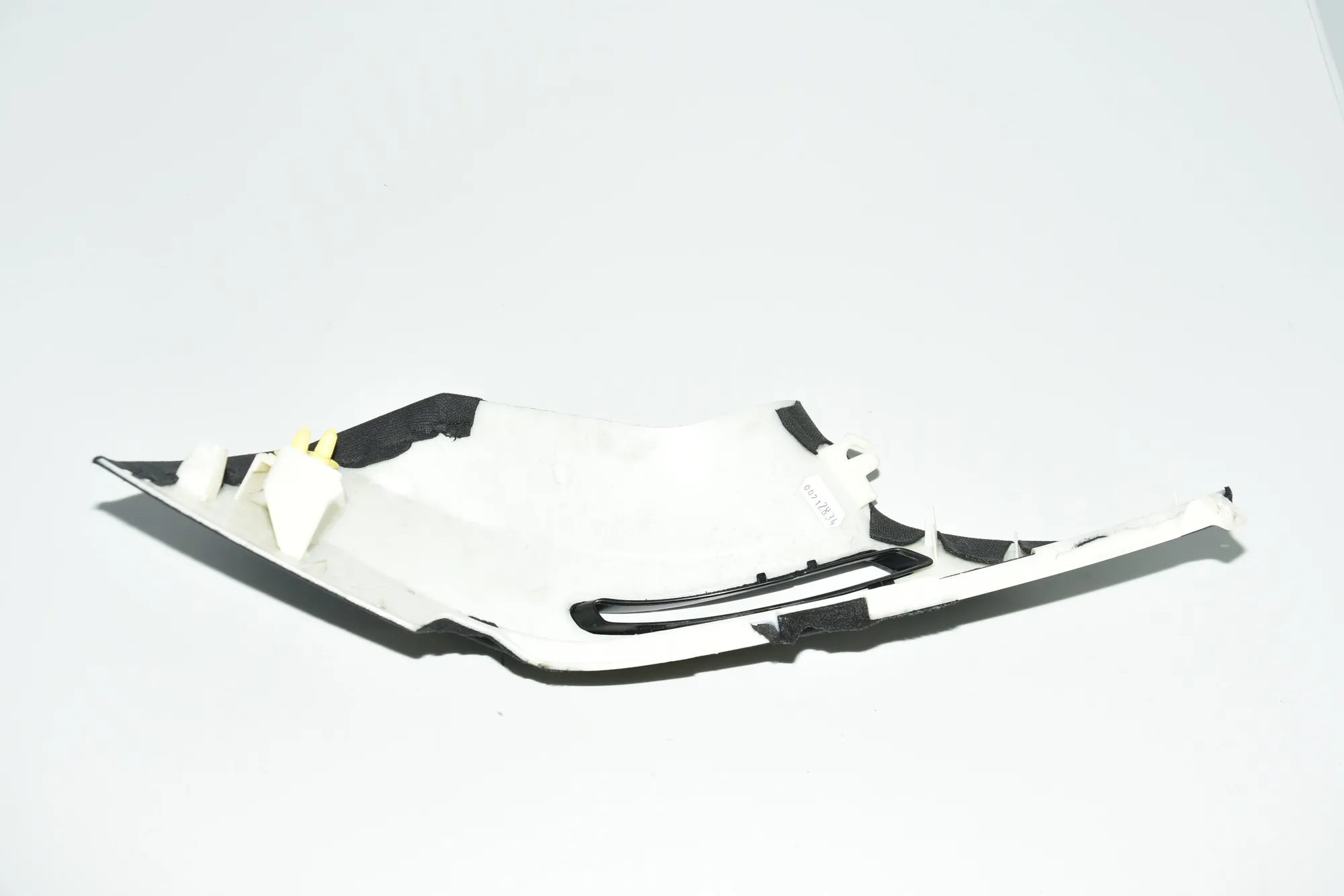 Right Side Pillar Trim – OEM 9112712 · BMW 7 (F01, F02) BMW 7 (F01, F02) 2011 – 2