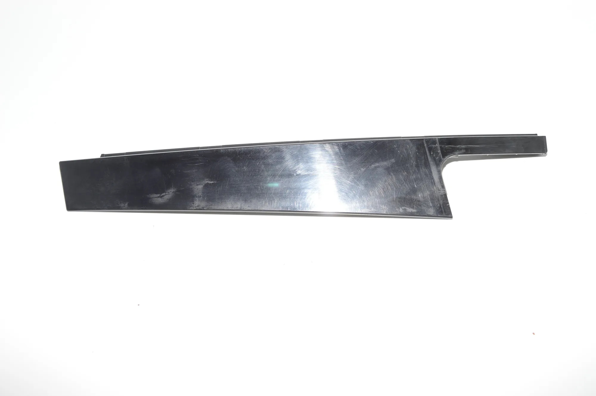 Rear Left Pillar Trim – OEM 7263379 · BMW 3 (F30, F80) BMW 3 (F30, F80) 320 d 2012
