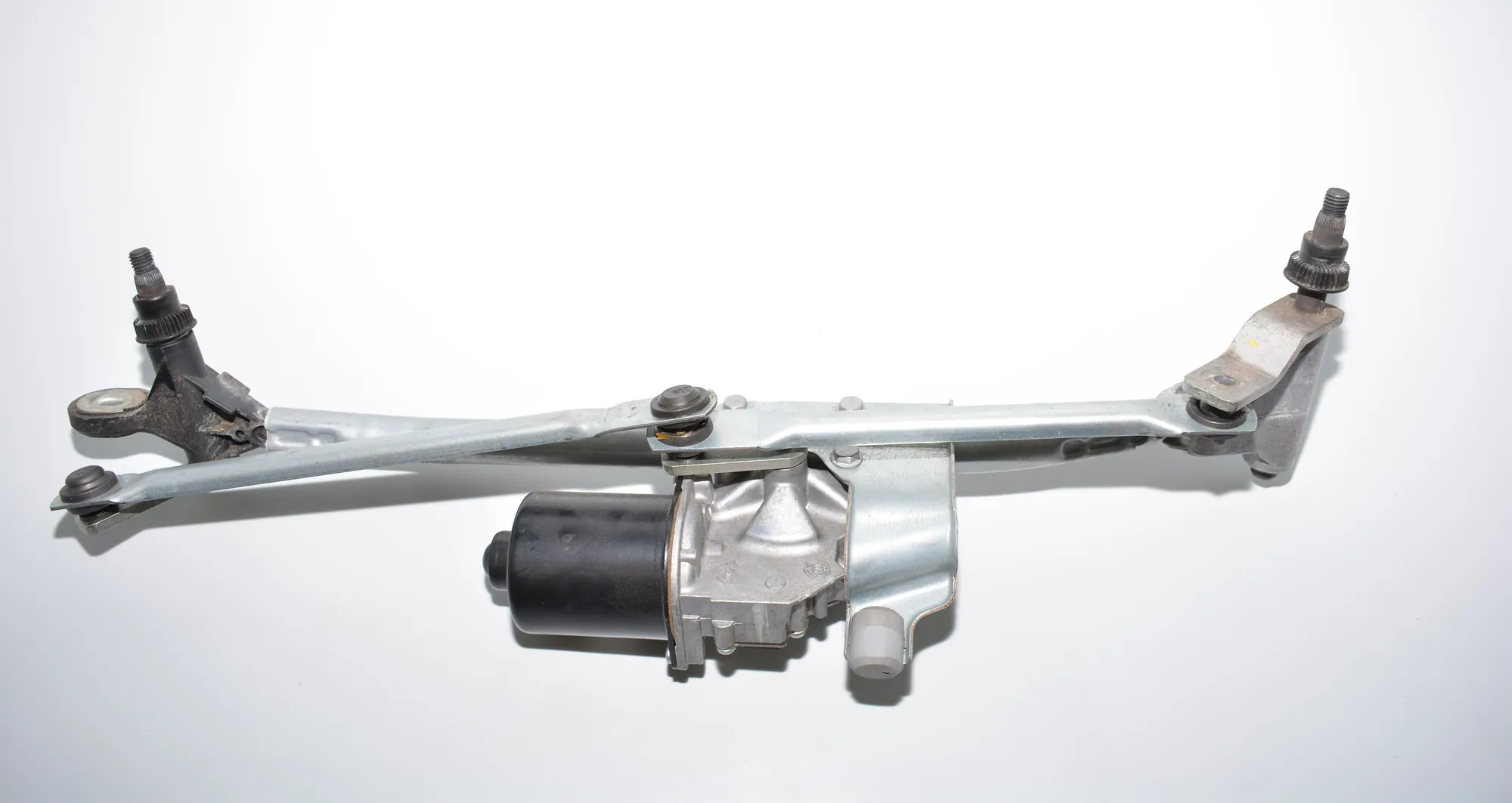 Front Windshield Wiper Mechanism – OEM 7193037 · BMW 1 (E81) 118 d 2008 – 2