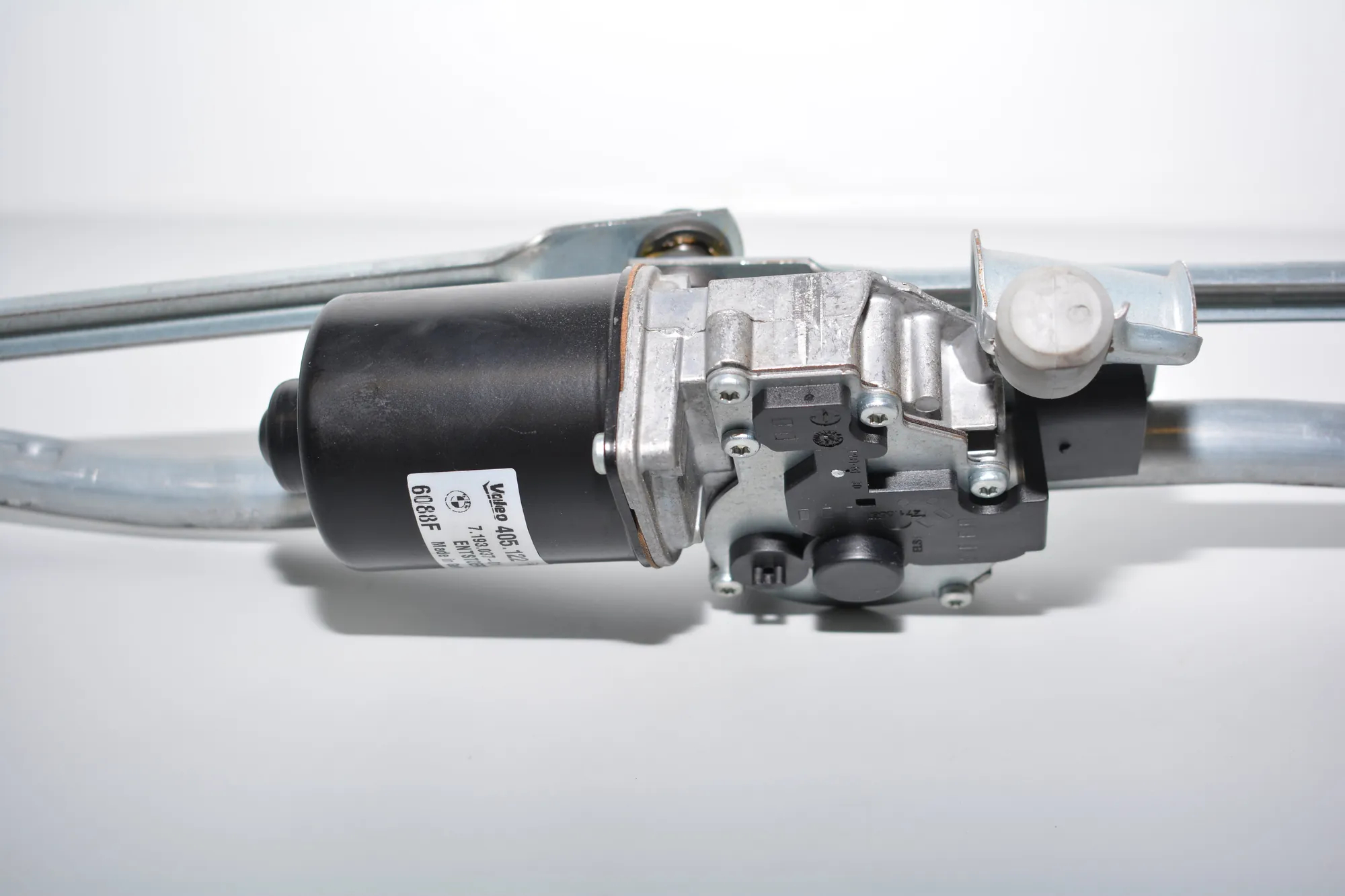 Front Windshield Wiper Mechanism – OEM 7193037 · BMW 1 (E81) 118 d 2008 – 5