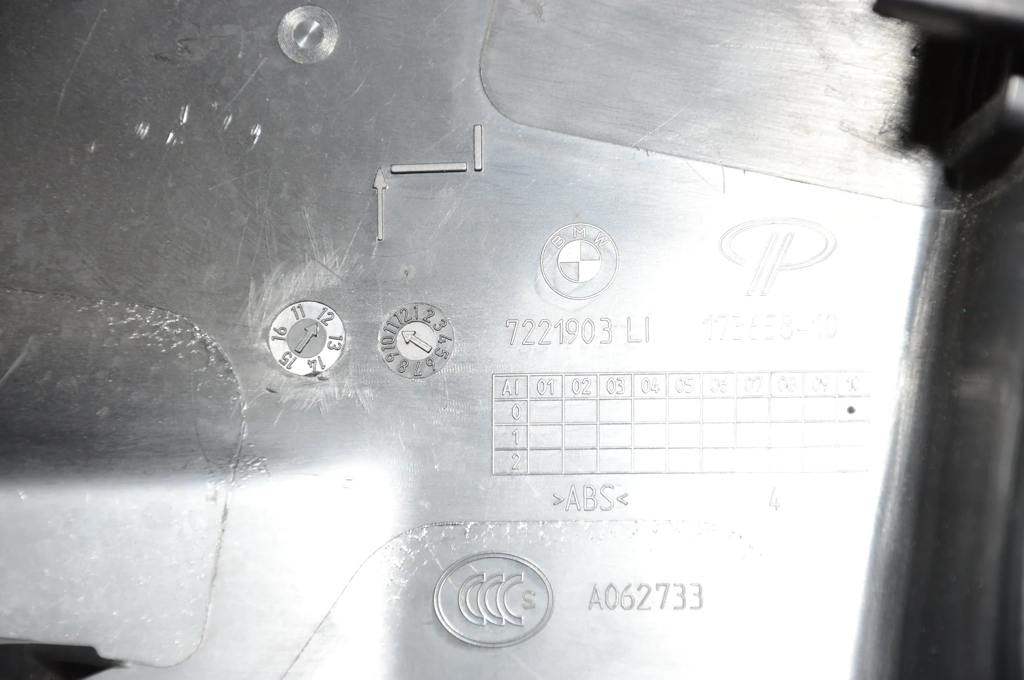 Other Interior Parts – OEM 7221903 · BMW 3 (F30, F80) BMW 3 (F30, F80) 320 d 2012 – 4