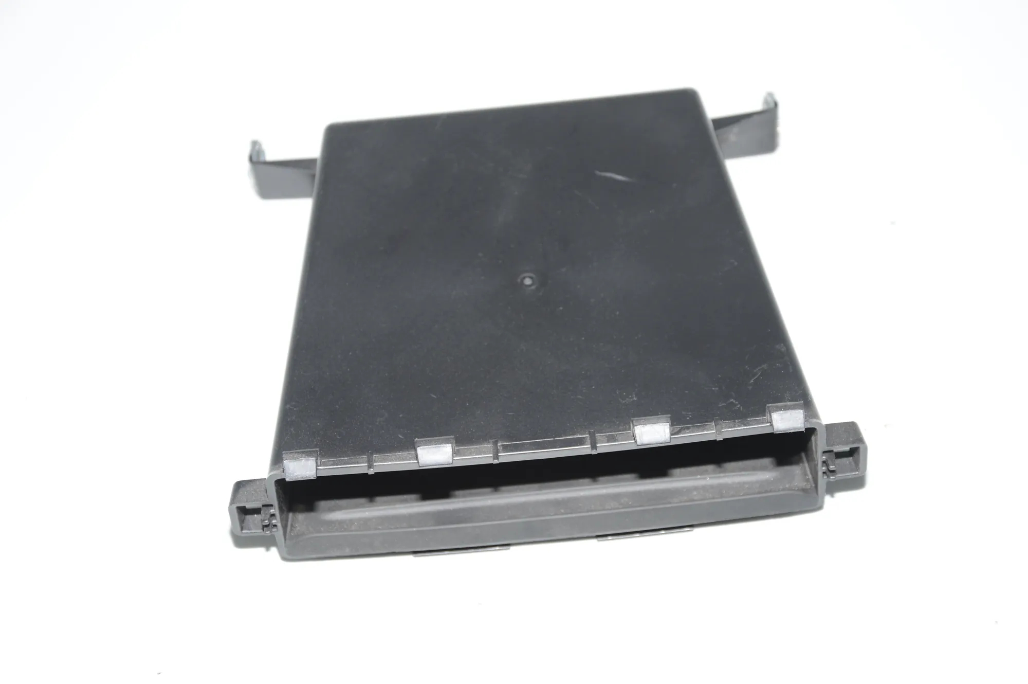 Glove Compartment – OEM 9252007 · BMW X5 (F15, F85) BMW X5 (F15, F85) xDrive 30 d 2014 – 2