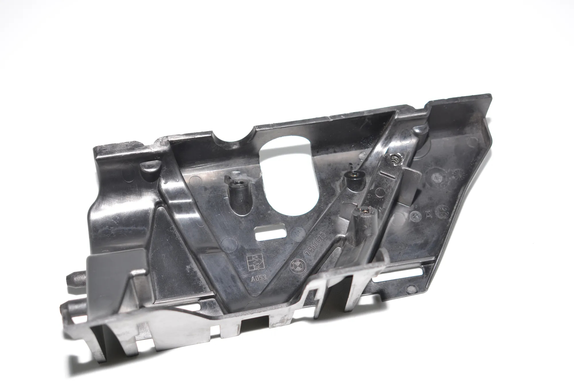 Bracket – OEM 7500673 · BMW 1 (E87) 120 i 2004 – 3